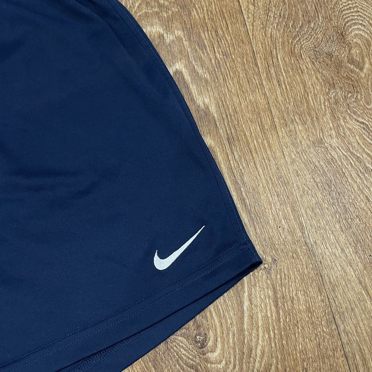 Nike Vintage Nike shorts streetwear swoosh casual y2k size XXL Size US 36 / EU 52 - 4 Thumbnail