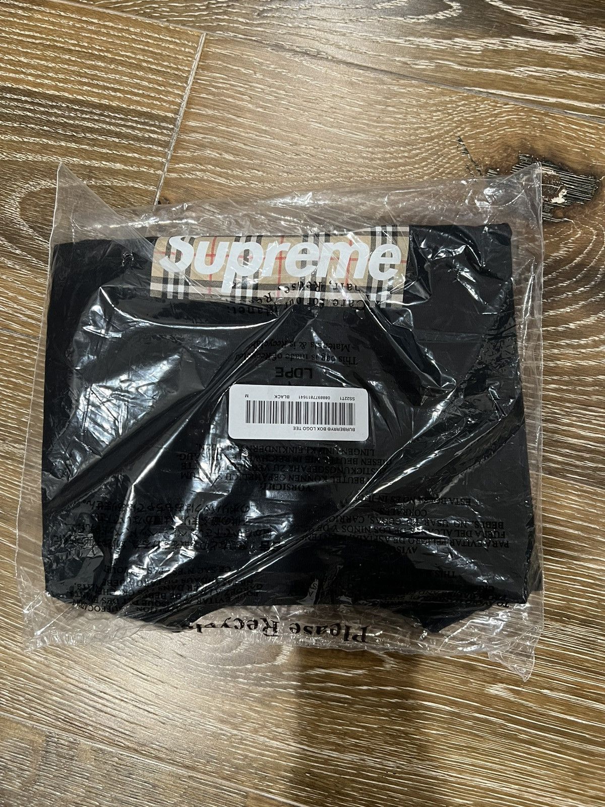 Burberry × Supreme Supreme Burberry Box Logo Tee Size US M / EU 48-50 / 2 - 4 Thumbnail