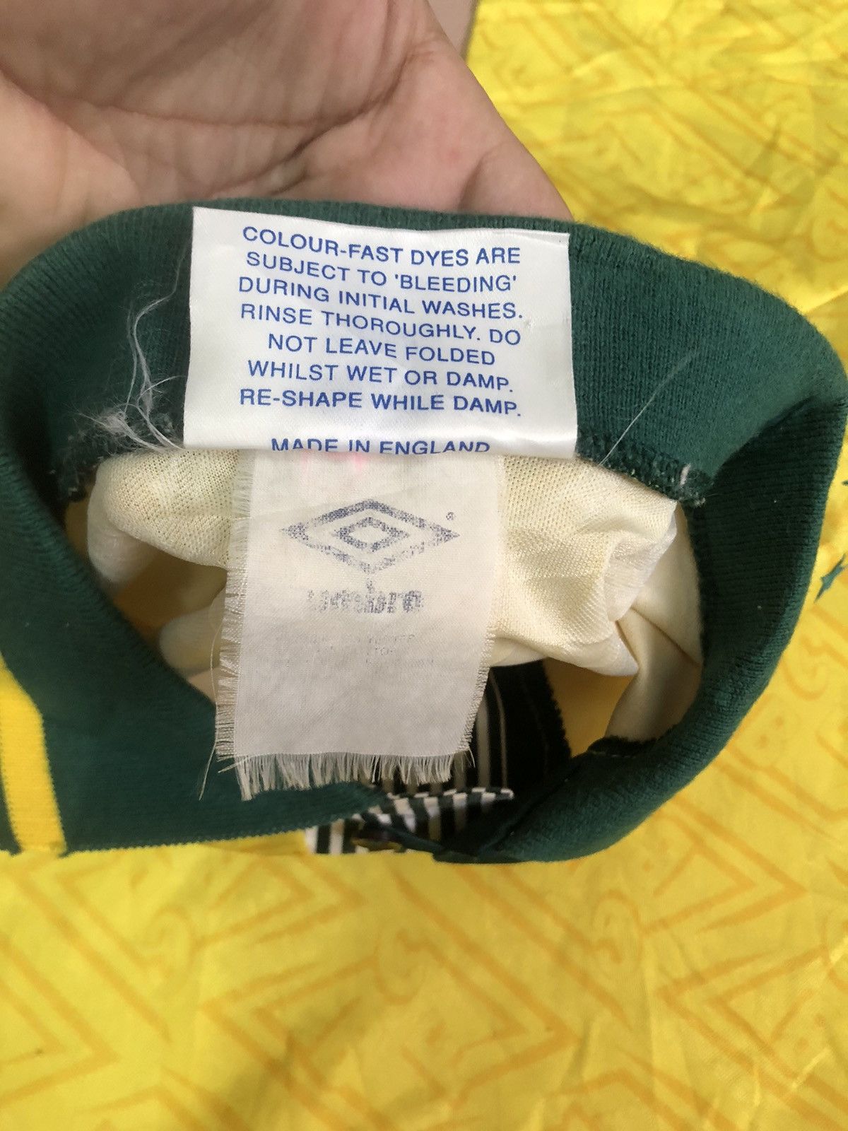 Vintage Vintage 1991/92 Brasil Soccer Jersey Size US M / EU 48-50 / 2 - 5 Thumbnail