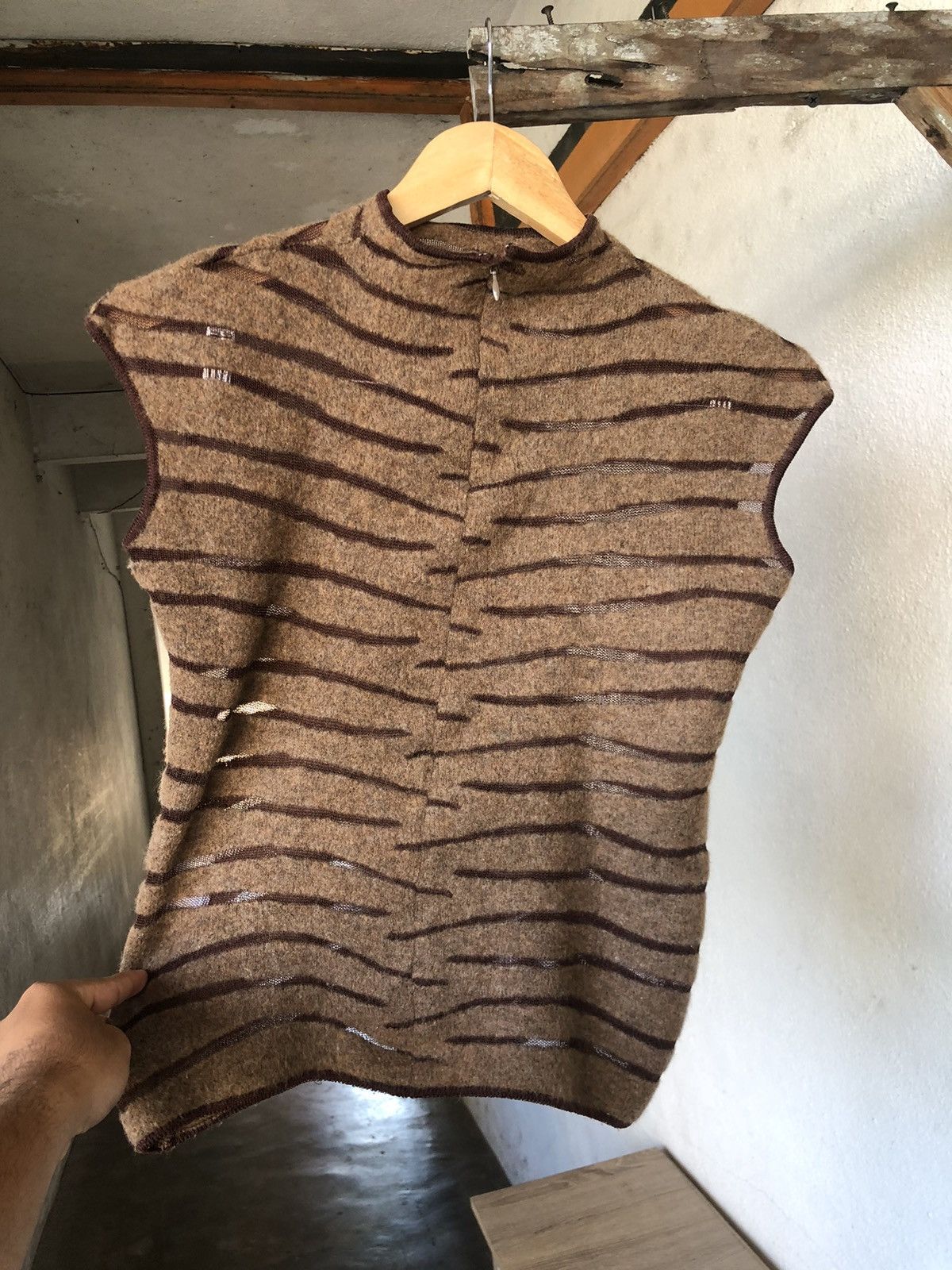 Vintage Vintage Yves Saint Laurent Tiger Stripe Crop Top Size M / US 6-8 / IT 42-44 - 14 Thumbnail