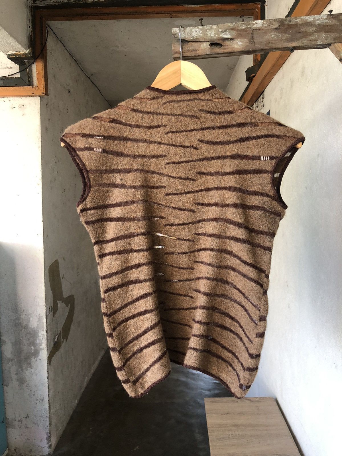 Vintage Vintage Yves Saint Laurent Tiger Stripe Crop Top Size M / US 6-8 / IT 42-44 - 5 Thumbnail