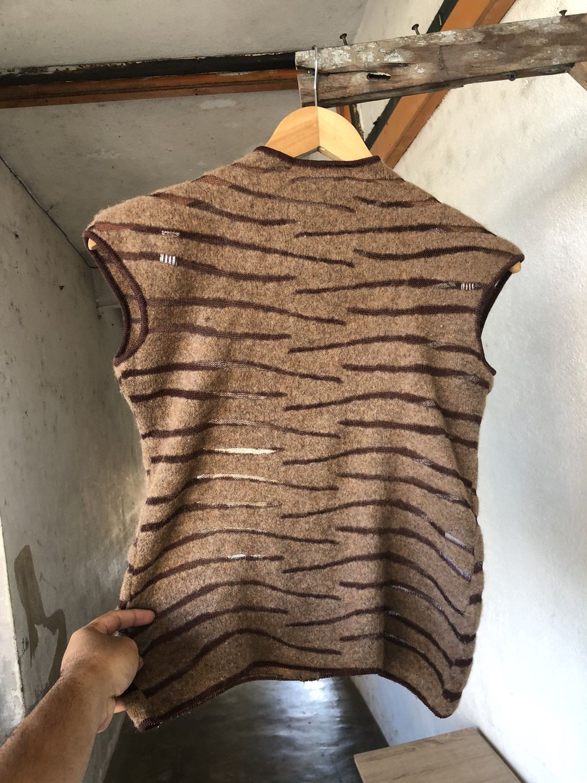 Vintage Vintage Yves Saint Laurent Tiger Stripe Crop Top Size M / US 6-8 / IT 42-44 - 16 Thumbnail