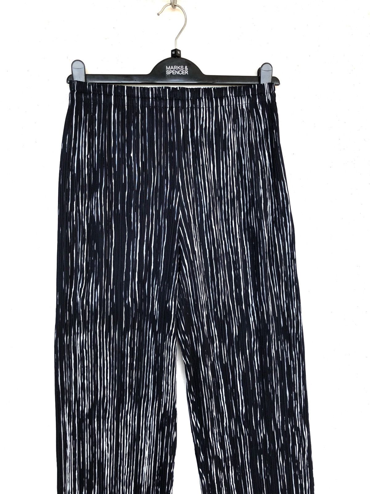 Pleats Please Issey Miyake GRAIL🔥OG Miyake Pleats Please ☔️ Drop Pleated Pants Size US 30 / EU 46 - 3 Thumbnail