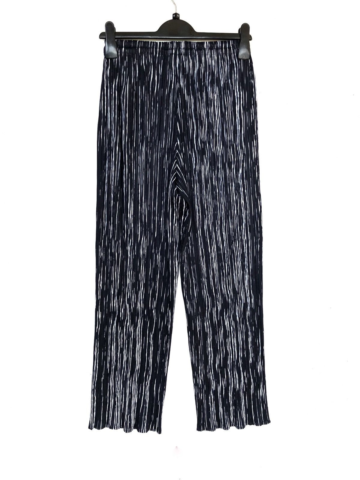 Pleats Please Issey Miyake GRAIL🔥OG Miyake Pleats Please ☔️ Drop Pleated Pants Size US 30 / EU 46 - 5 Thumbnail