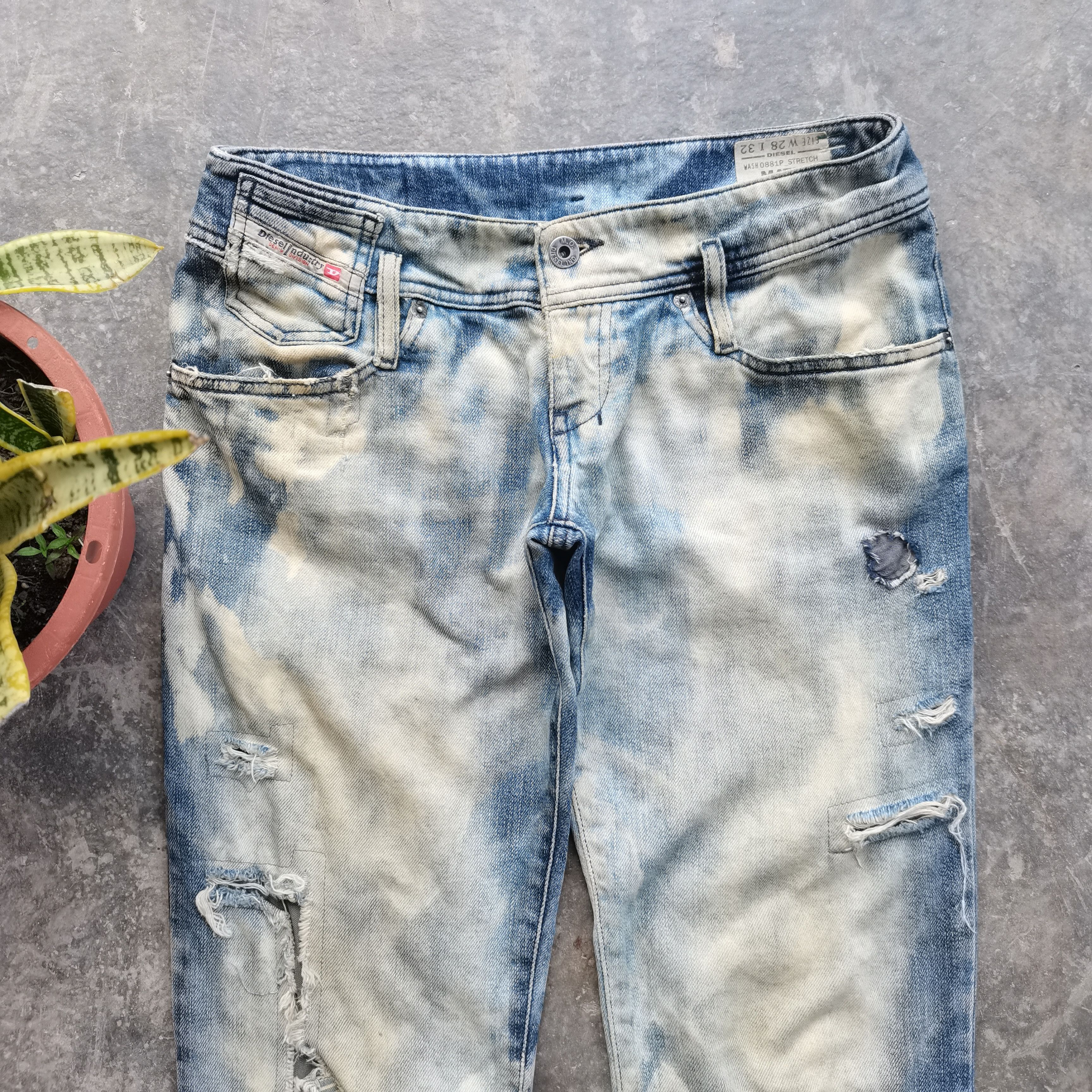 Diesel × Vintage Vintage🔥Diesel Trashed Acid Wash Denim Pants Made In ITALY Size 28" / US 6 / IT 42 - 2 Thumbnail