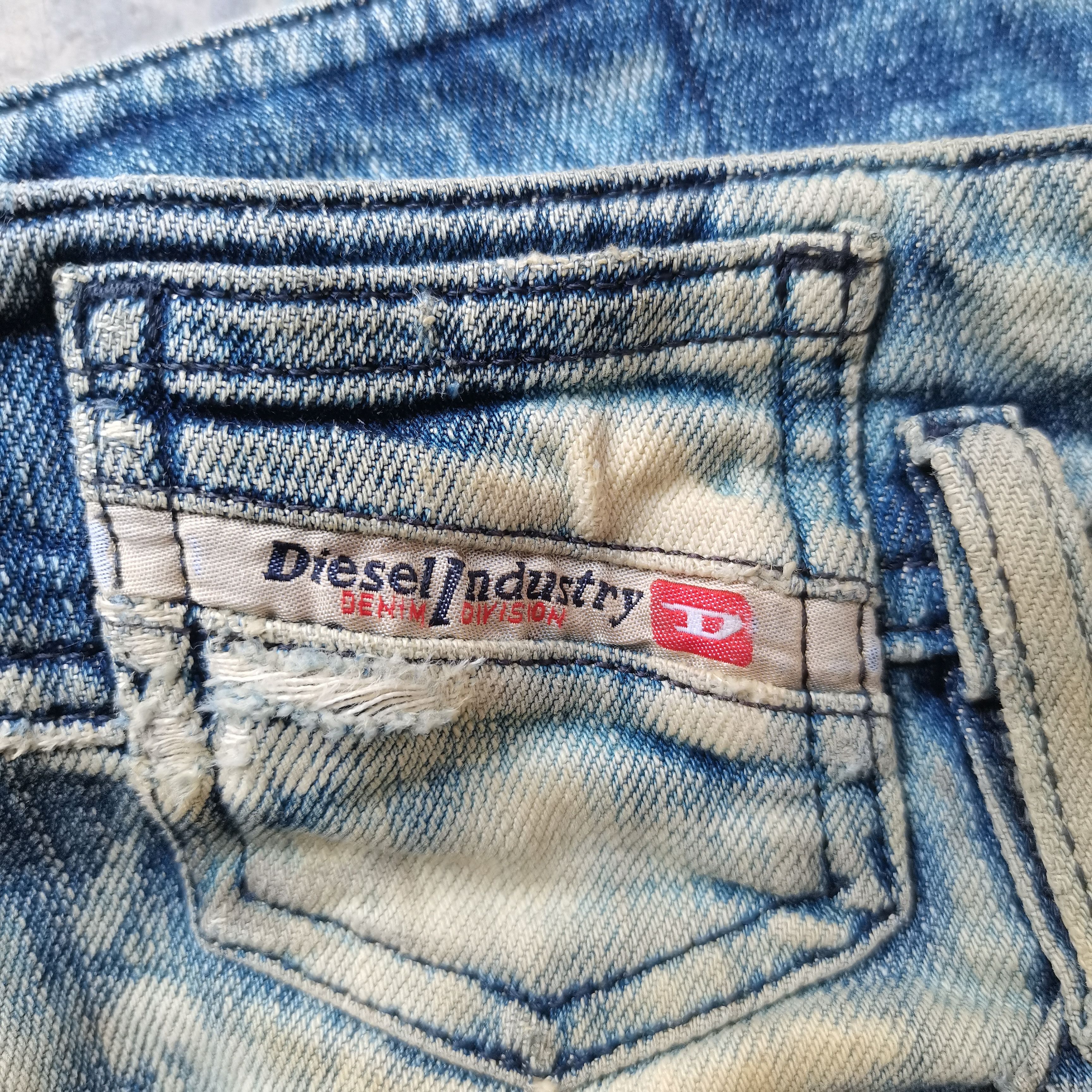 Diesel × Vintage Vintage🔥Diesel Trashed Acid Wash Denim Pants Made In ITALY Size 28" / US 6 / IT 42 - 11 Thumbnail