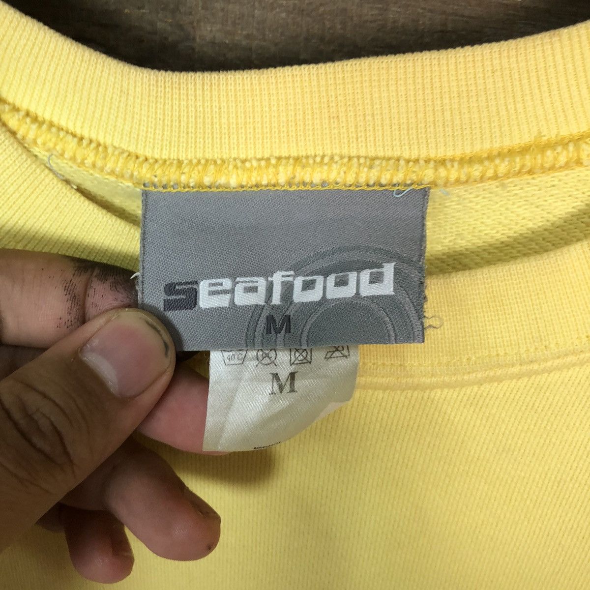 Vintage Seafood surf vintage Yellow Sweatshirt #5616 Size US M / EU 48-50 / 2 - 11 Thumbnail