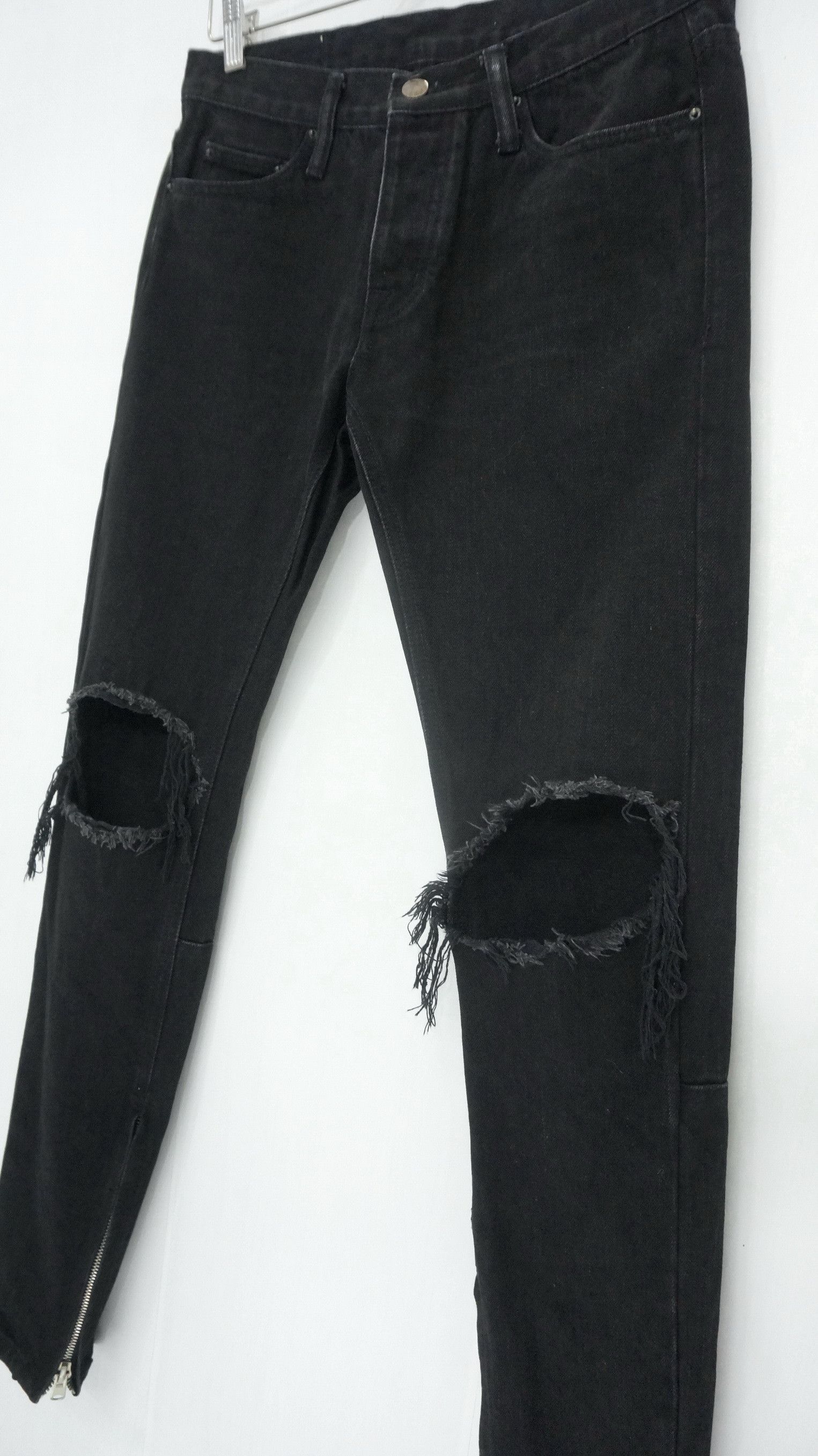 MNML 🔥 MNML Blown Knee Black Crash Denim Size US 29 - 6 Thumbnail