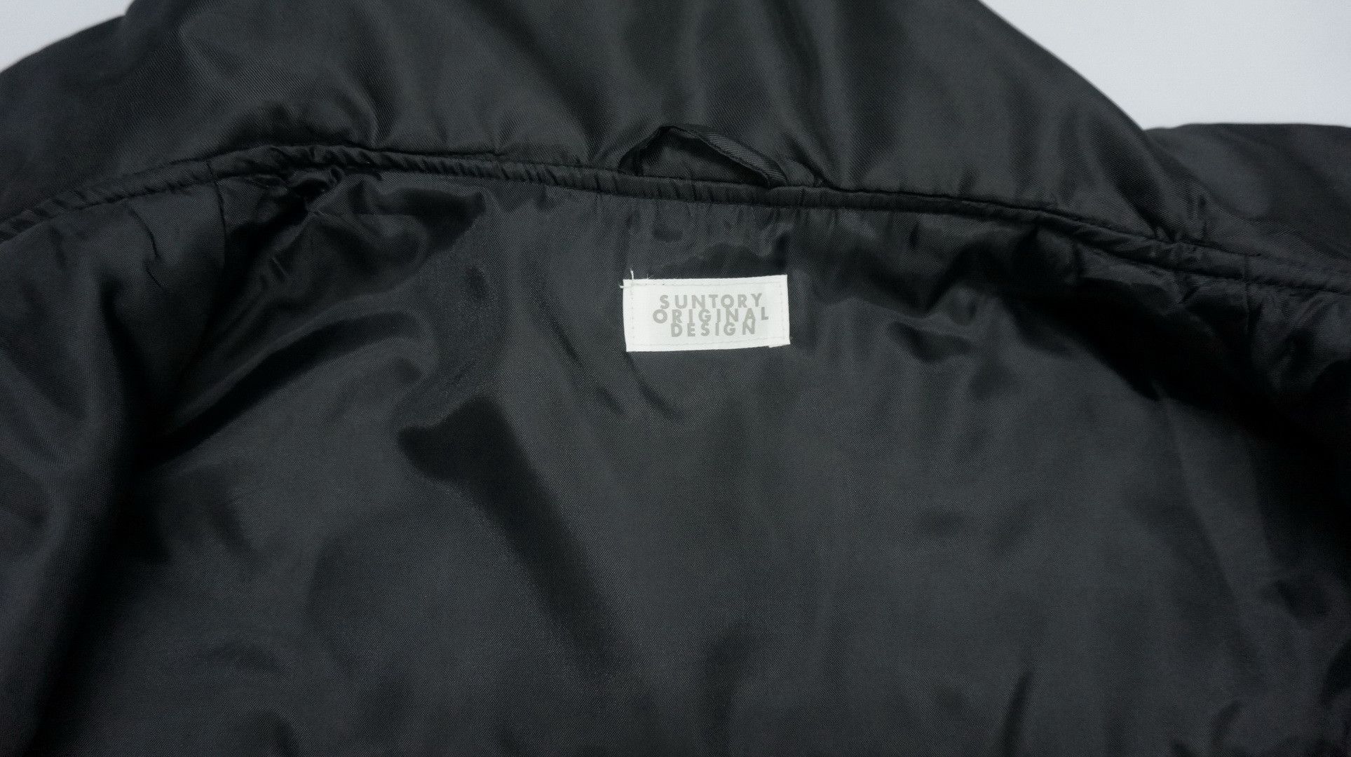 Japanese Brand SUNTORY Light Padded High Neck Black Nylon Vest Size US L / EU 52-54 / 3 - 13 Thumbnail