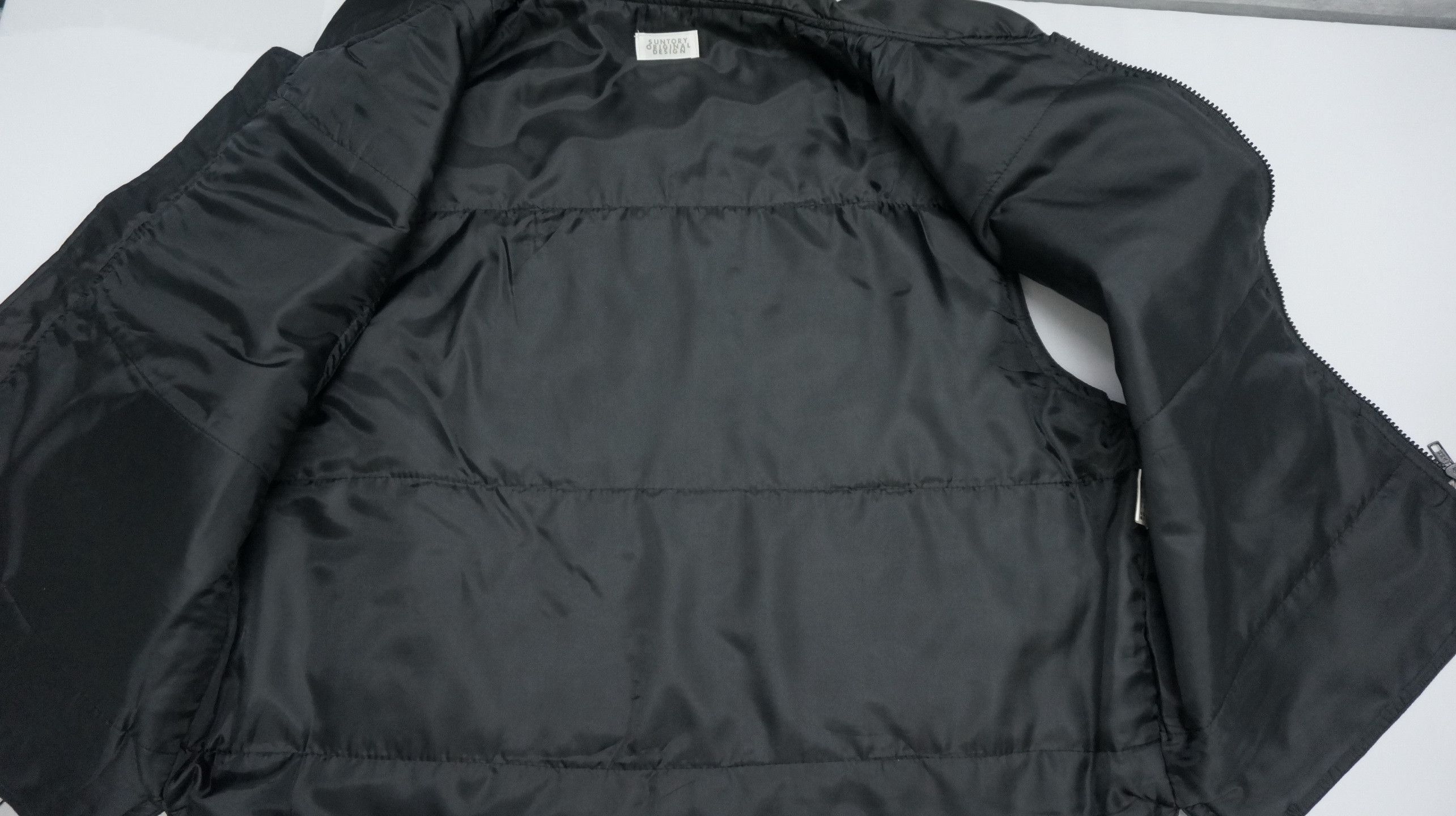 Japanese Brand SUNTORY Light Padded High Neck Black Nylon Vest Size US L / EU 52-54 / 3 - 12 Thumbnail