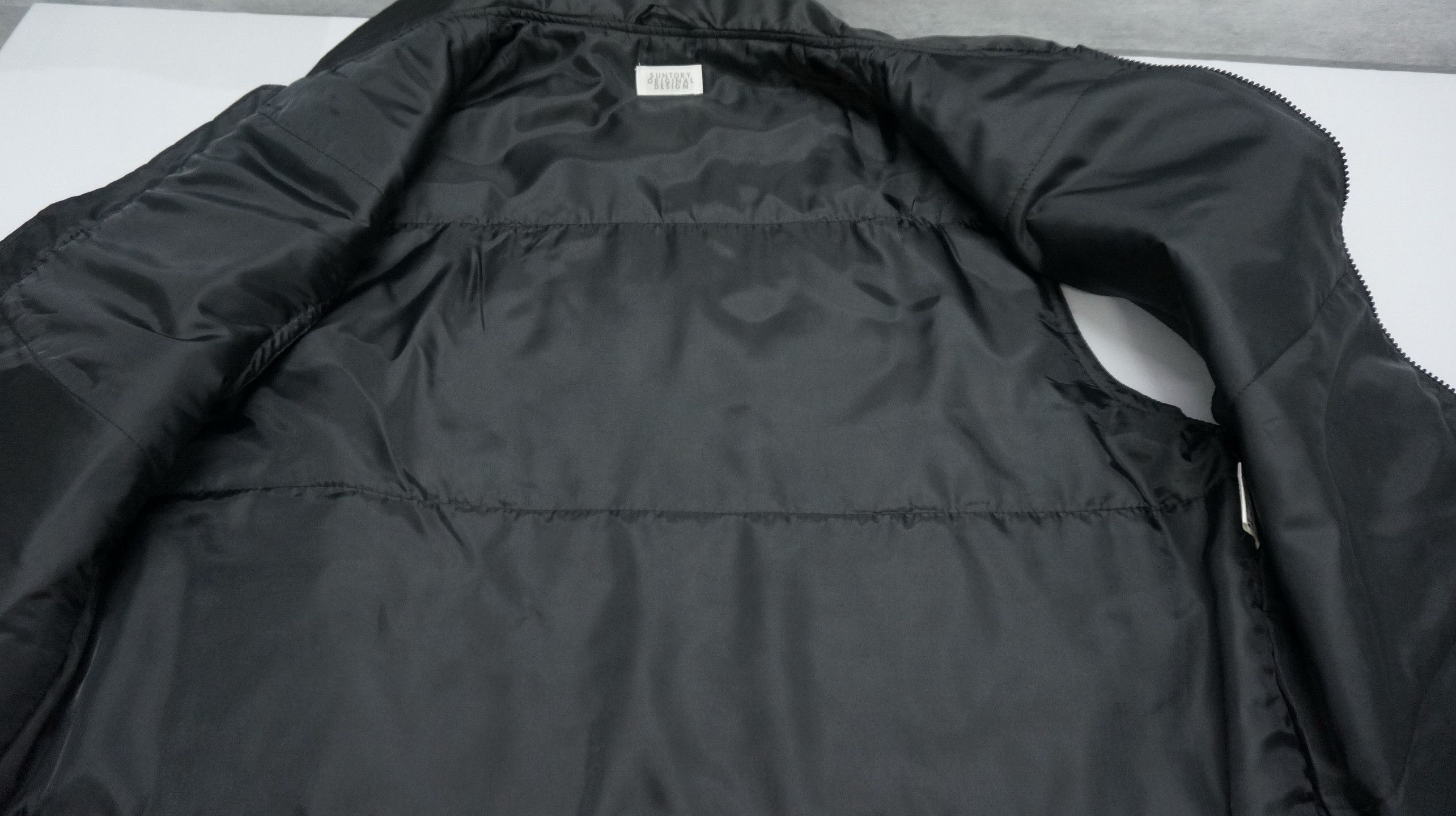 Japanese Brand SUNTORY Light Padded High Neck Black Nylon Vest Size US L / EU 52-54 / 3 - 11 Thumbnail