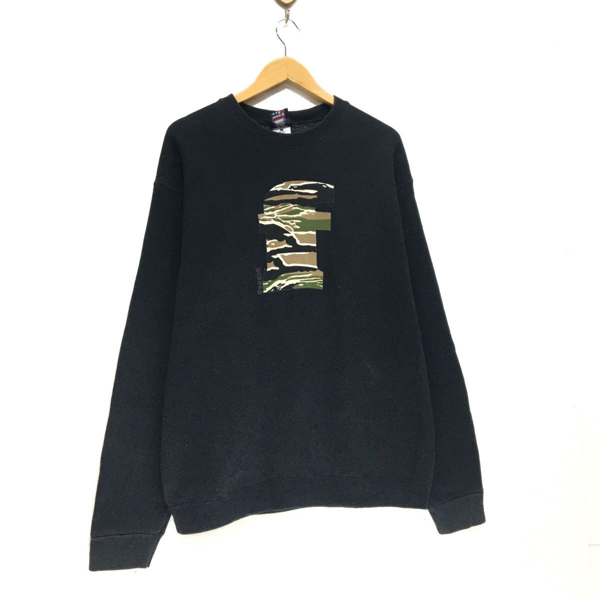 FUCT Rare! Vintage FUCT Crewneck Sweatshirt Skateboard Fashion Size US L / EU 52-54 / 3 - 2 Thumbnail