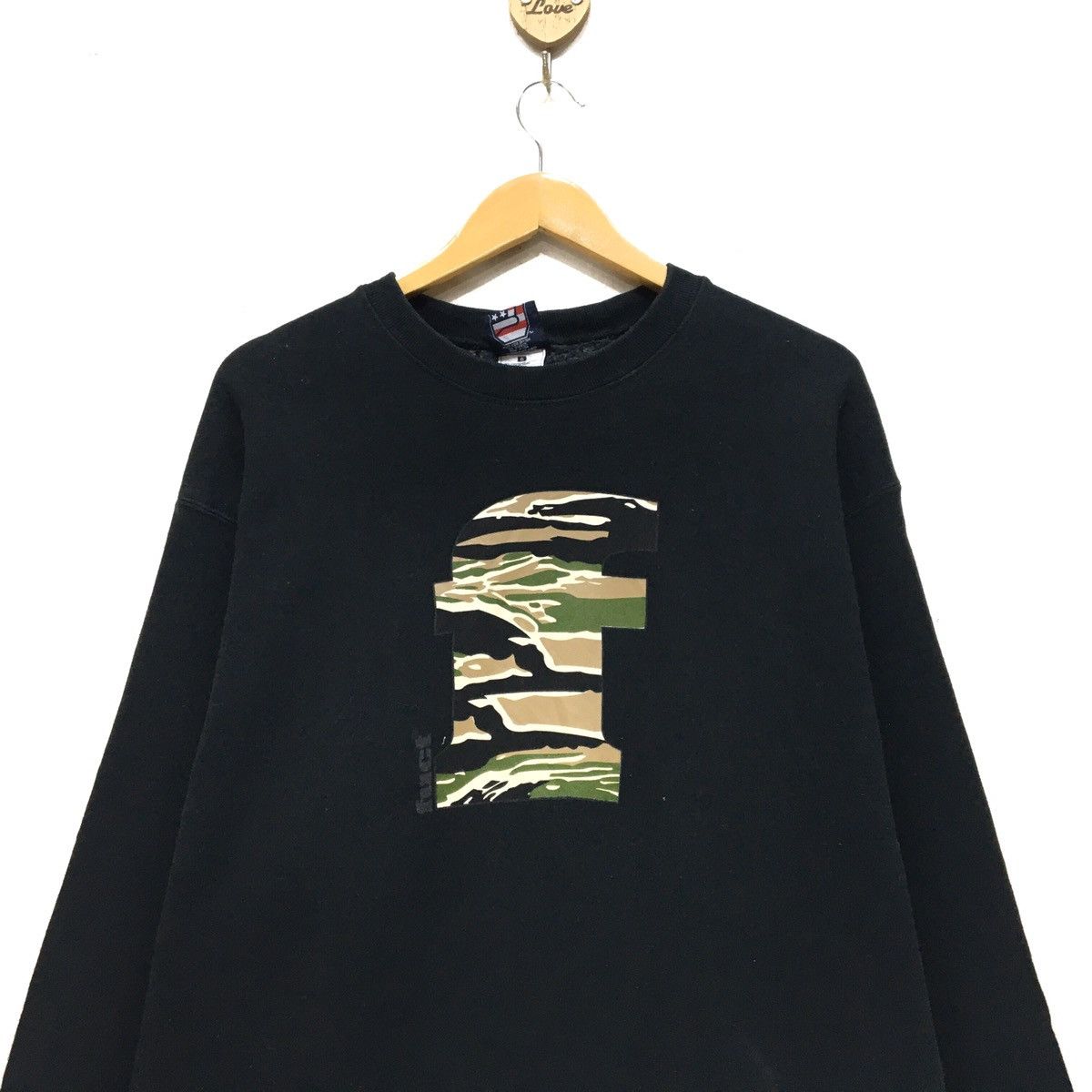 FUCT Rare! Vintage FUCT Crewneck Sweatshirt Skateboard Fashion Size US L / EU 52-54 / 3 - 4 Thumbnail