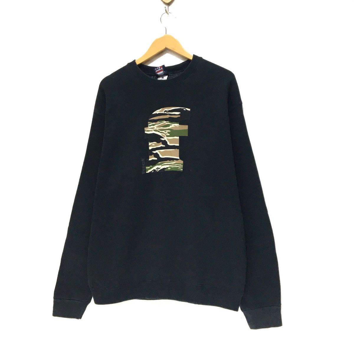 FUCT Rare! Vintage FUCT Crewneck Sweatshirt Skateboard Fashion Size US L / EU 52-54 / 3 - 3 Thumbnail