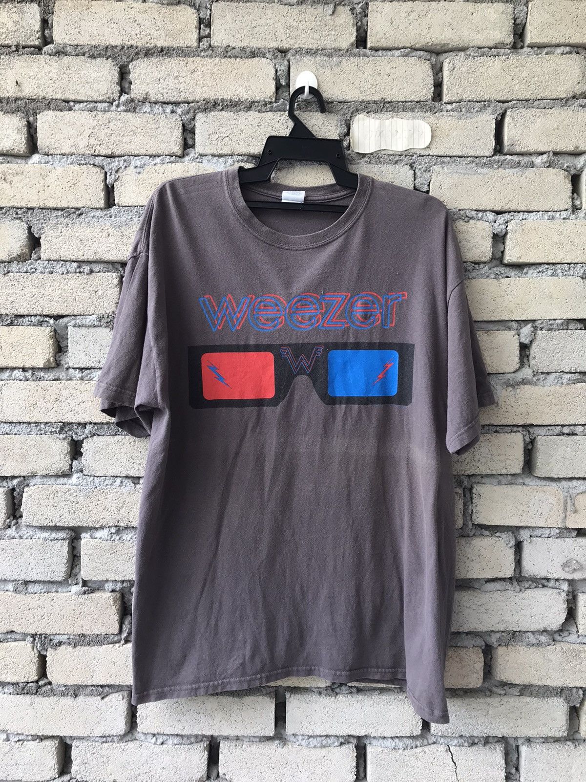 Band Tees Vtg Band Tees Weezer Alternative Rock Punk Rock Spell Out Size US XL / EU 56 / 4 - 1 Thumbnail