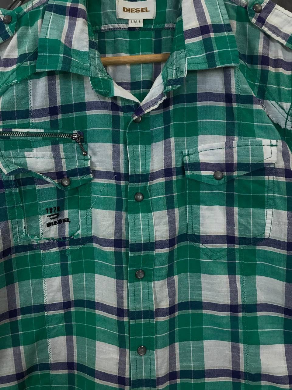 Diesel Diesel vintage short sleeve distressed shirt Size US L / EU 52-54 / 3 - 3 Thumbnail