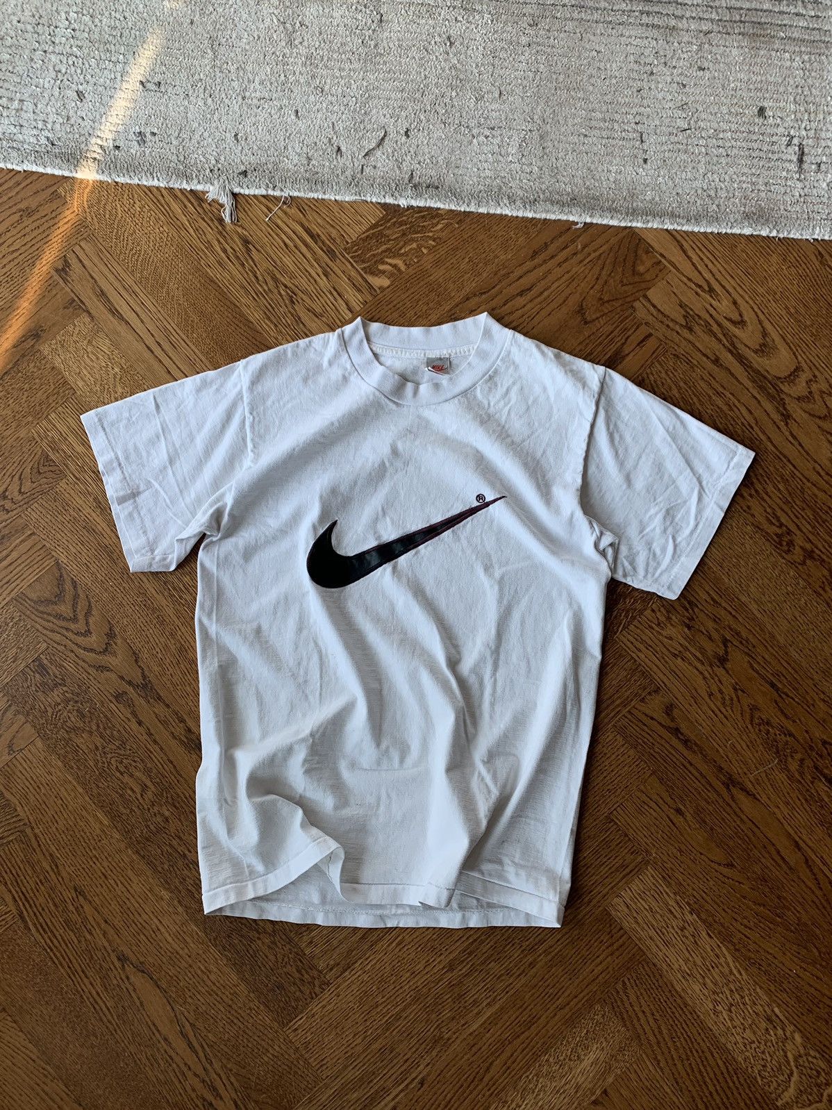 Nike × Streetwear × Vintage 90s Nike Big Swoosh Tee Vintage