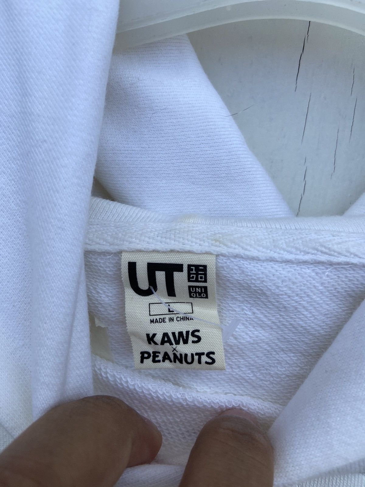 Kaws × Peanuts × Uniqlo UNIQLO X SNOOPY X KAWS HOODIE Size US L / EU 52-54 / 3 - 3 Thumbnail