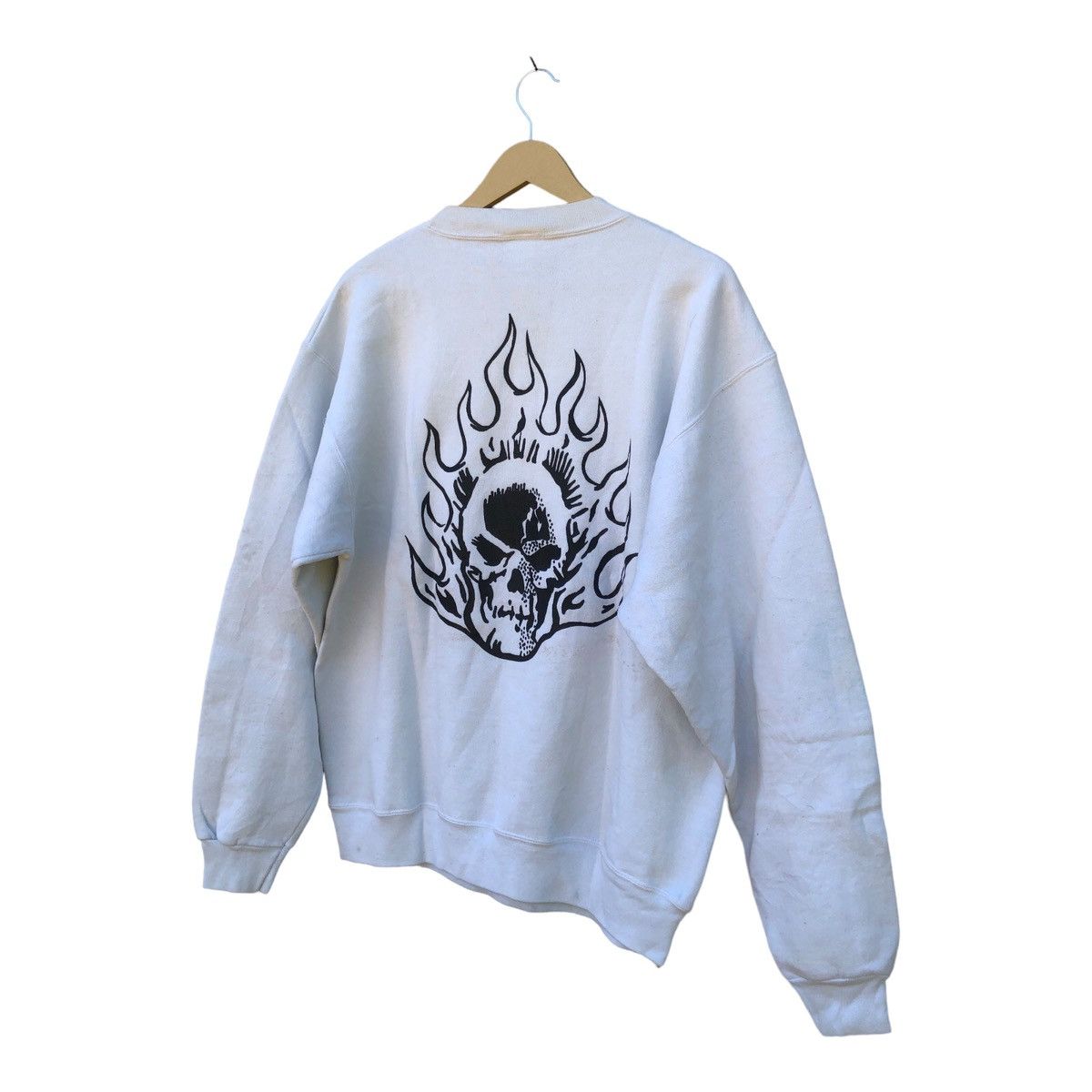 Vintage Vintage Black And White Snowboard Skulls Sweatshirt Size US L / EU 52-54 / 3 - 1 Thumbnail
