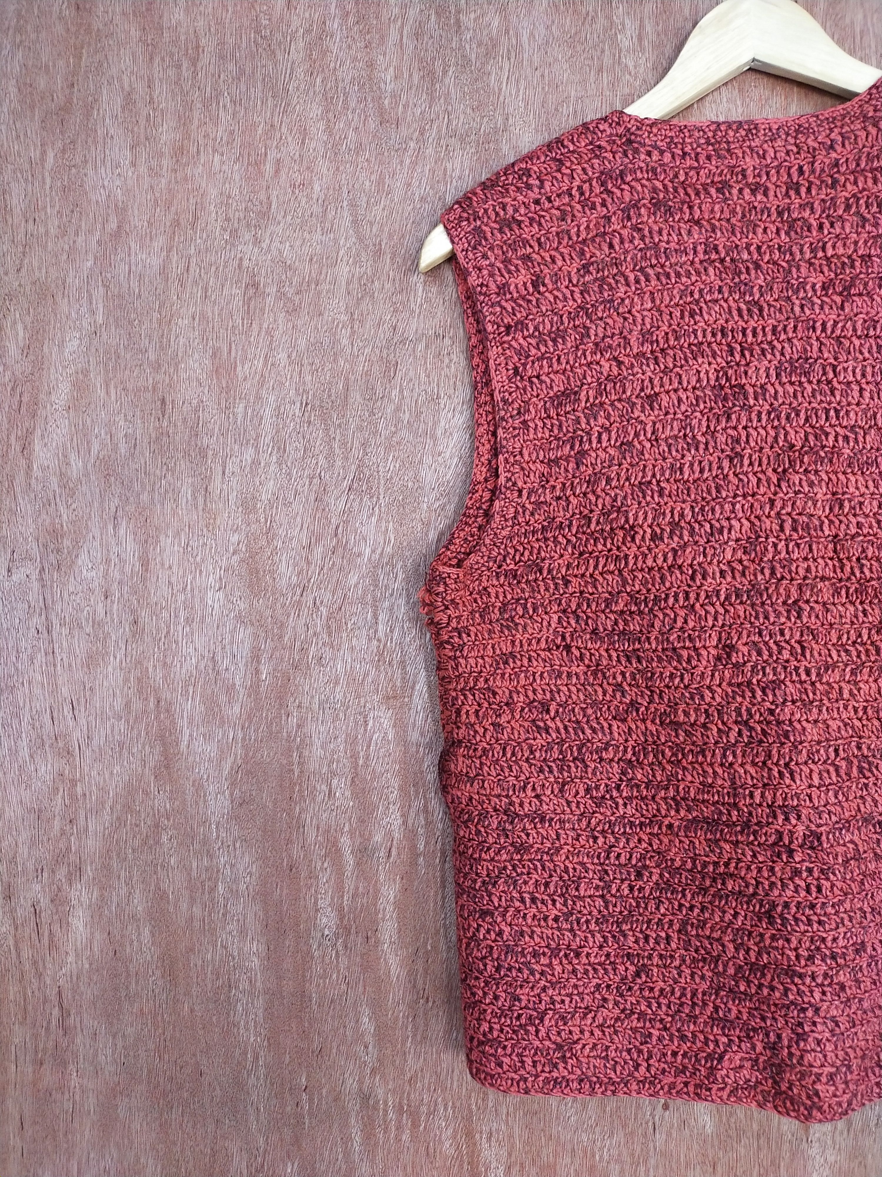 Vintage Japan vest sleeveless crochet mesh net Red Knitwear #S193 Size US S / EU 44-46 / 1 - 8 Thumbnail