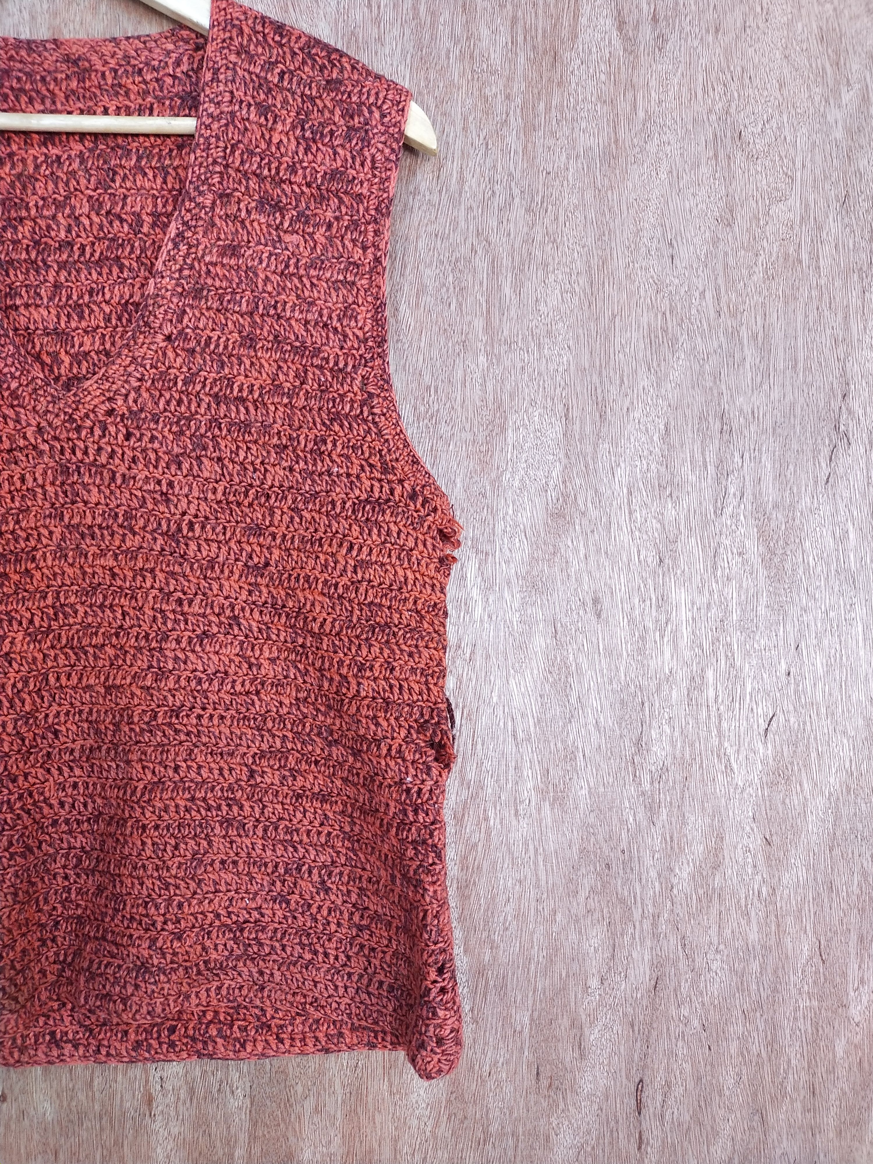 Vintage Japan vest sleeveless crochet mesh net Red Knitwear #S193 Size US S / EU 44-46 / 1 - 3 Thumbnail