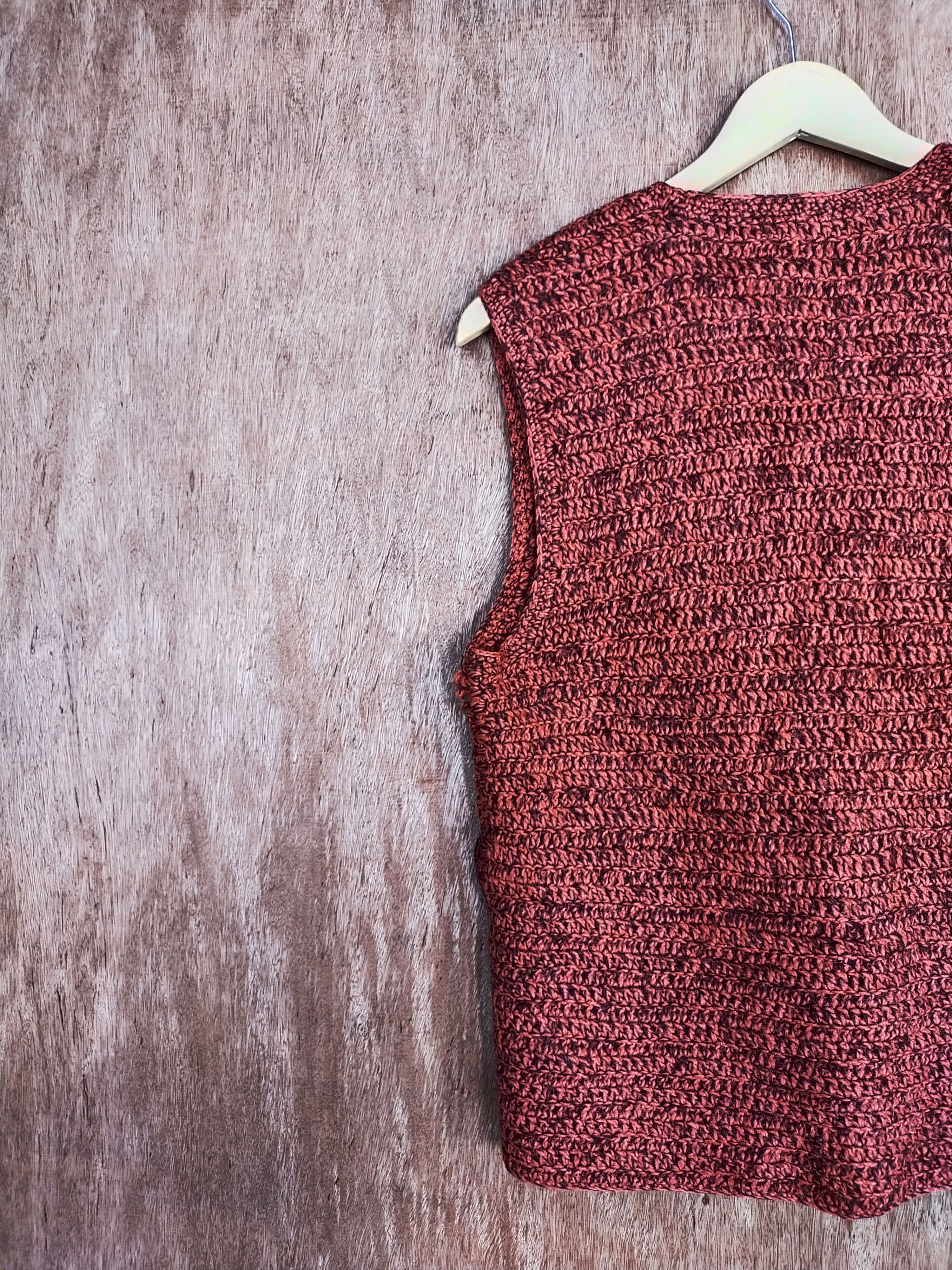 Vintage Japan vest sleeveless crochet mesh net Red Knitwear #S193 Size US S / EU 44-46 / 1 - 9 Thumbnail