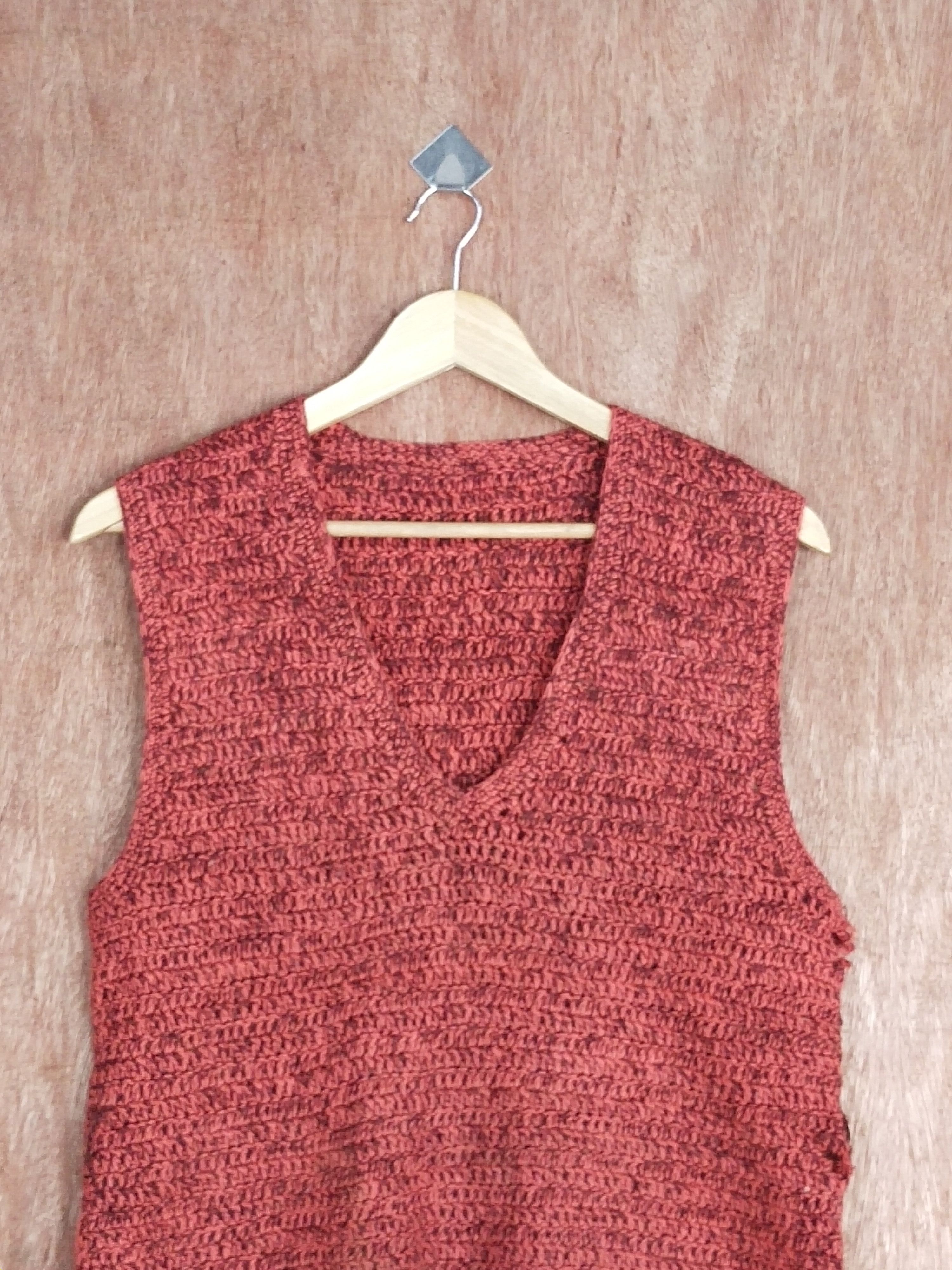 Vintage Japan vest sleeveless crochet mesh net Red Knitwear #S193 Size US S / EU 44-46 / 1 - 2 Thumbnail