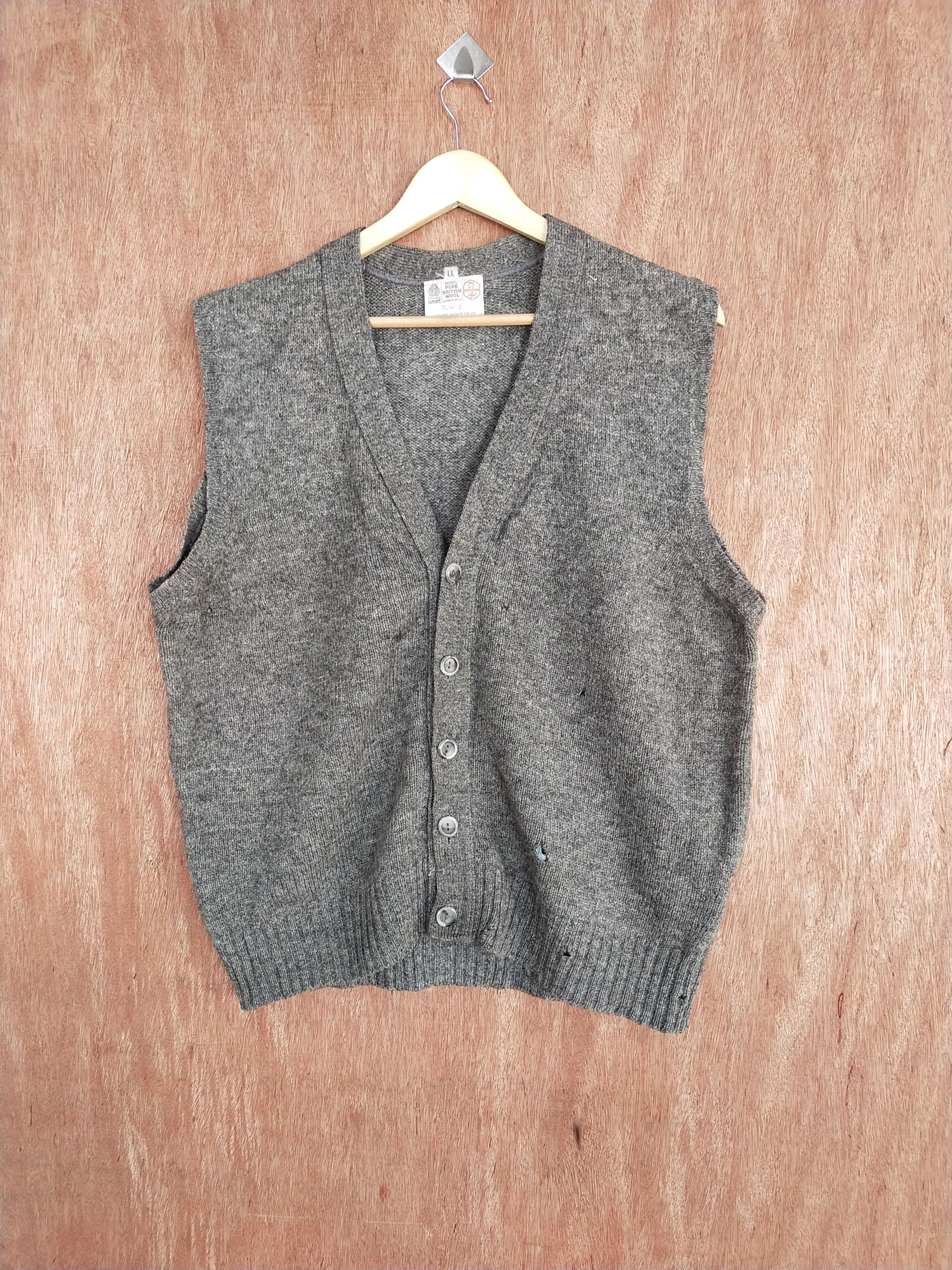 Vintage Pure British Wool sleeveless cardigan knit distressed #S154 Size US L / EU 52-54 / 3 - 1 Thumbnail