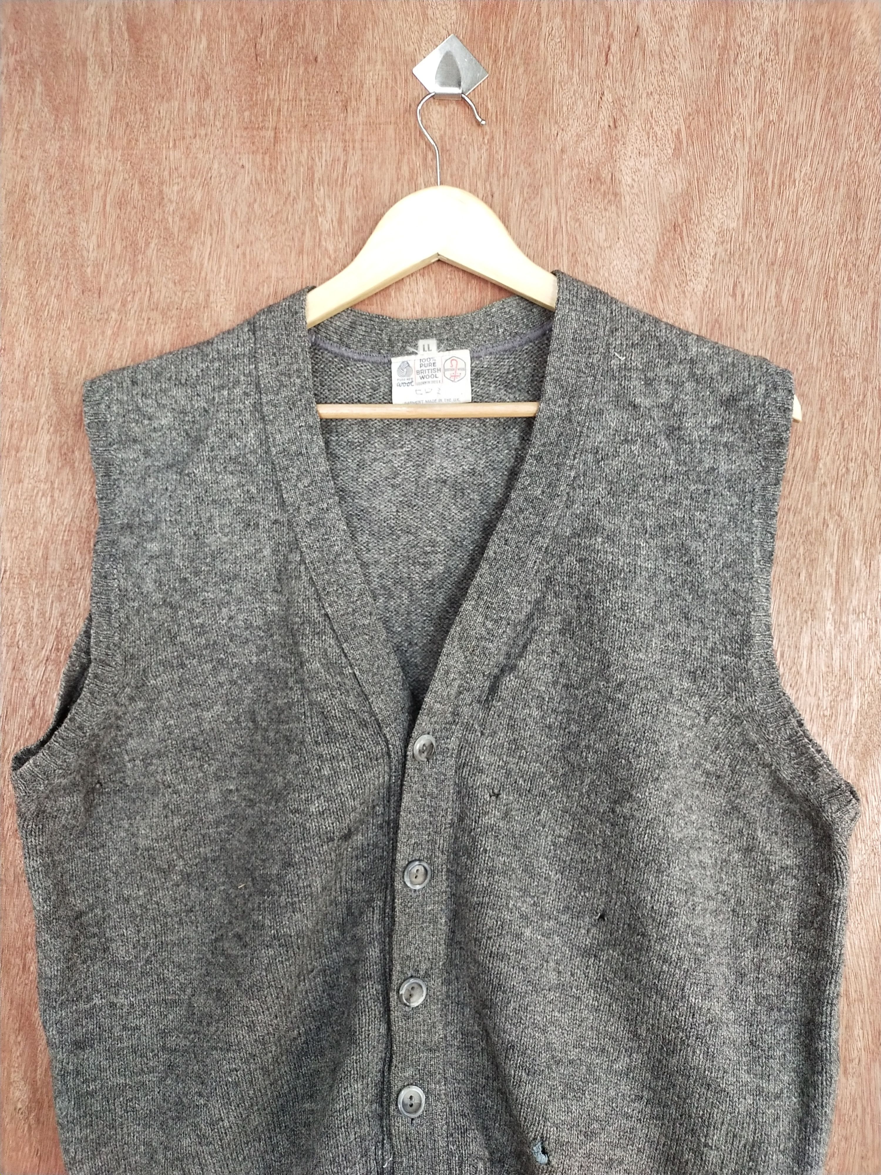 Vintage Pure British Wool sleeveless cardigan knit distressed #S154 Size US L / EU 52-54 / 3 - 2 Thumbnail