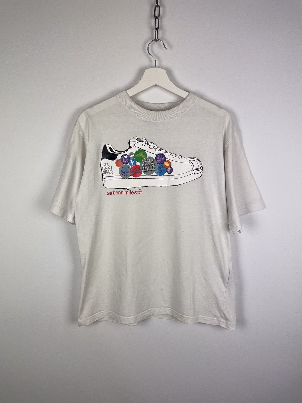 Japanese Brand Vintage SIR BENNI MILES New York White Printed Shoes Tee Size US M / EU 48-50 / 2 - 2 Thumbnail