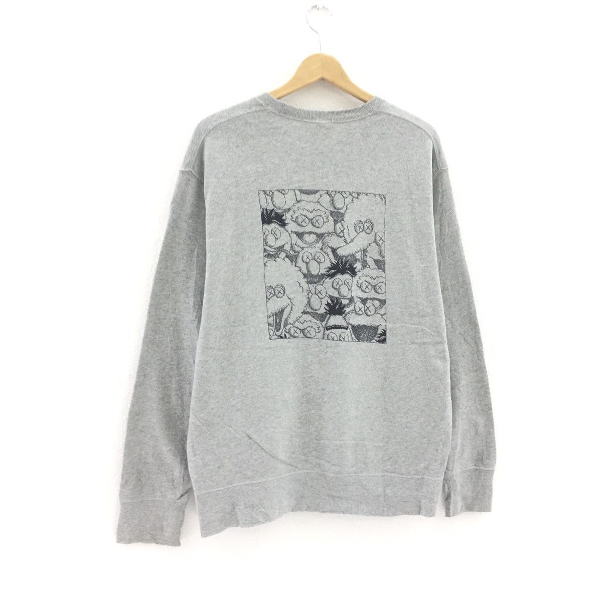 Cartoon Network Kaws x Sesame street Sweatshirt Big Logo Size US M / EU 48-50 / 2 - 4 Thumbnail