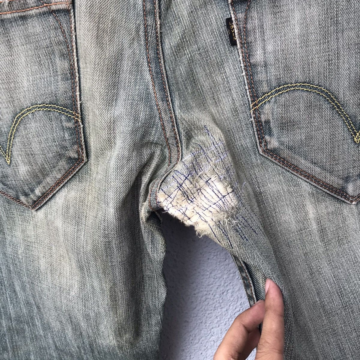 Levi's Vintage Levis Black Distressed Rusty Jeans Size US 32 / EU 48 - 13 Thumbnail