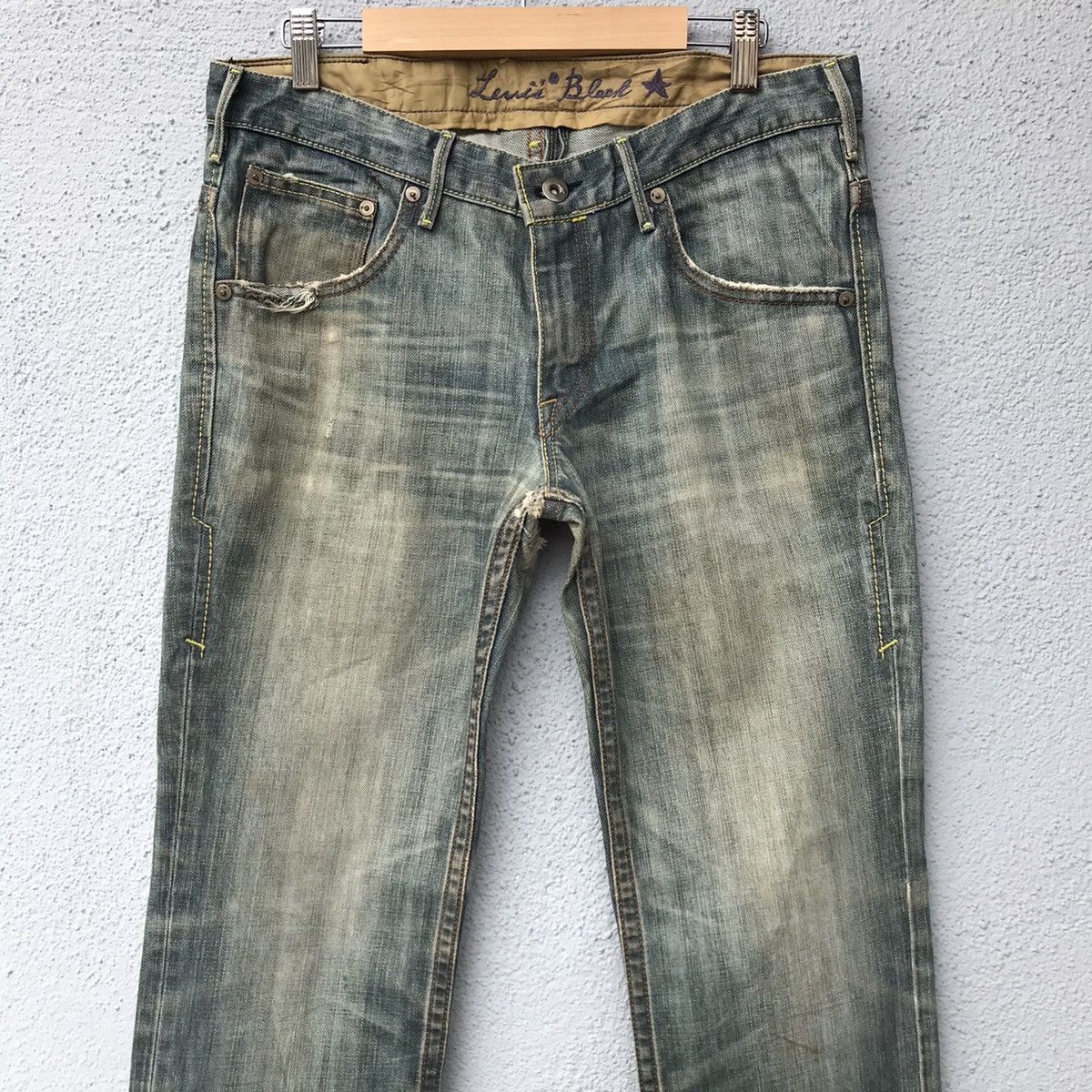 Levi's Vintage Levis Black Distressed Rusty Jeans Size US 32 / EU 48 - 2 Thumbnail