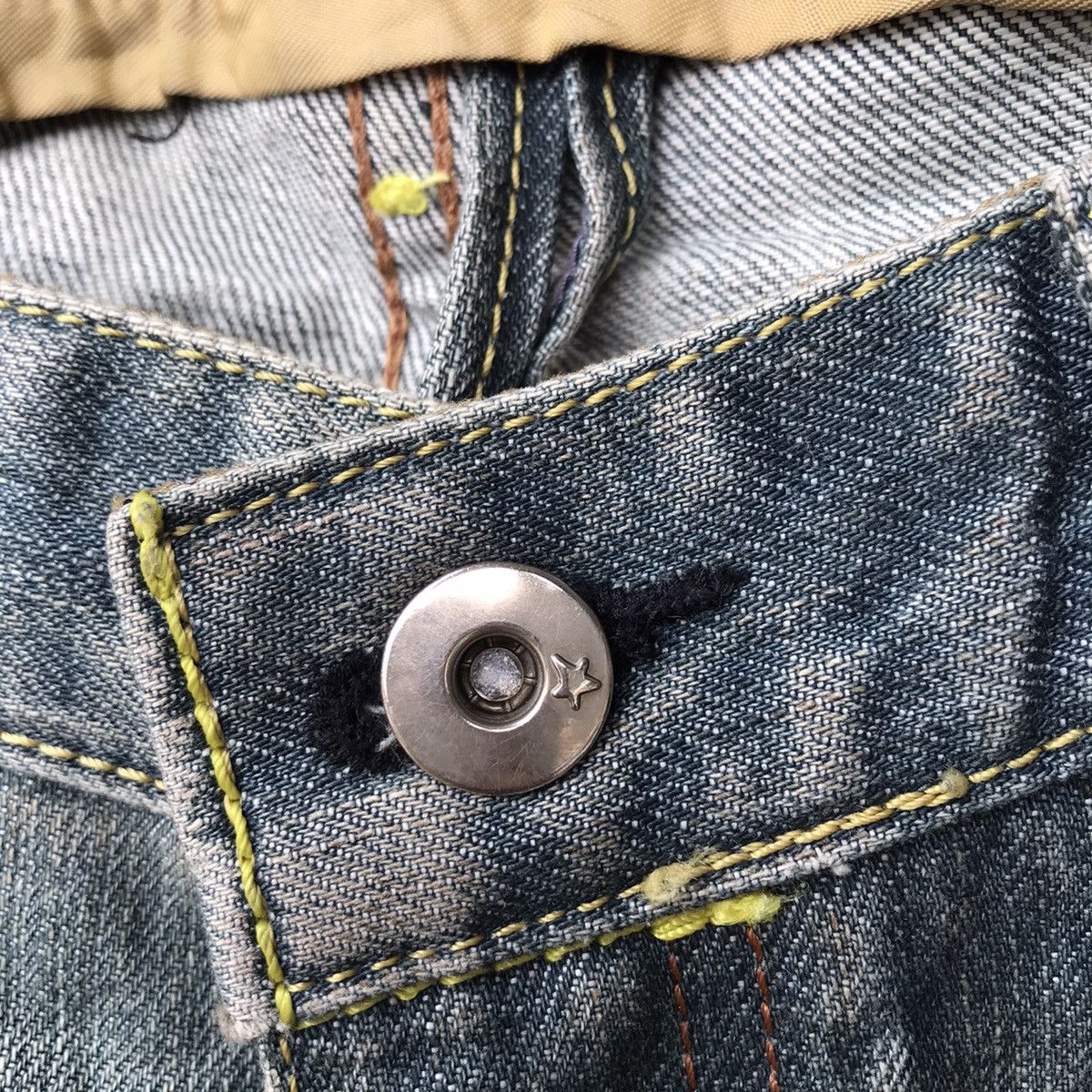 Levi's Vintage Levis Black Distressed Rusty Jeans Size US 32 / EU 48 - 14 Thumbnail