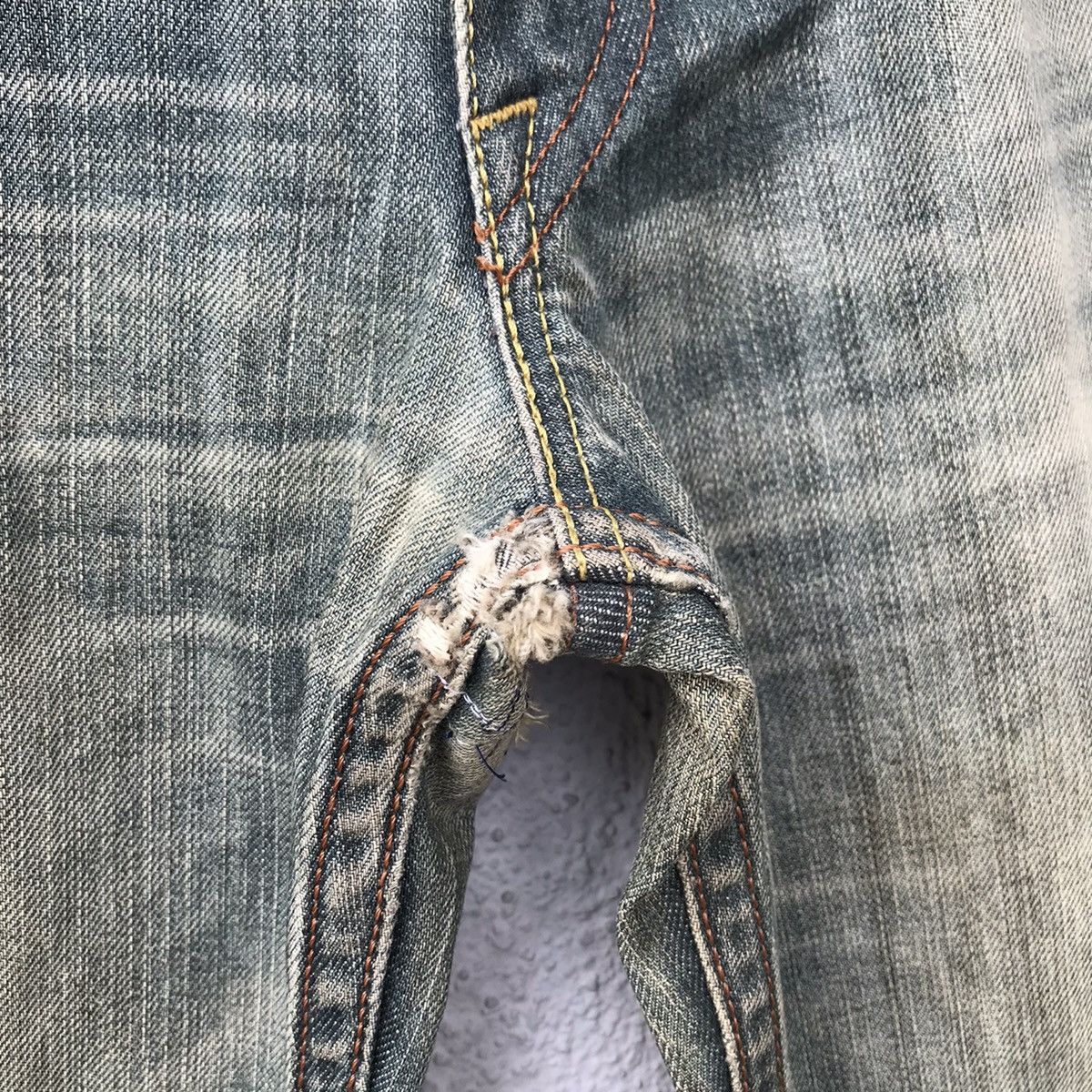 Levi's Vintage Levis Black Distressed Rusty Jeans Size US 32 / EU 48 - 10 Thumbnail