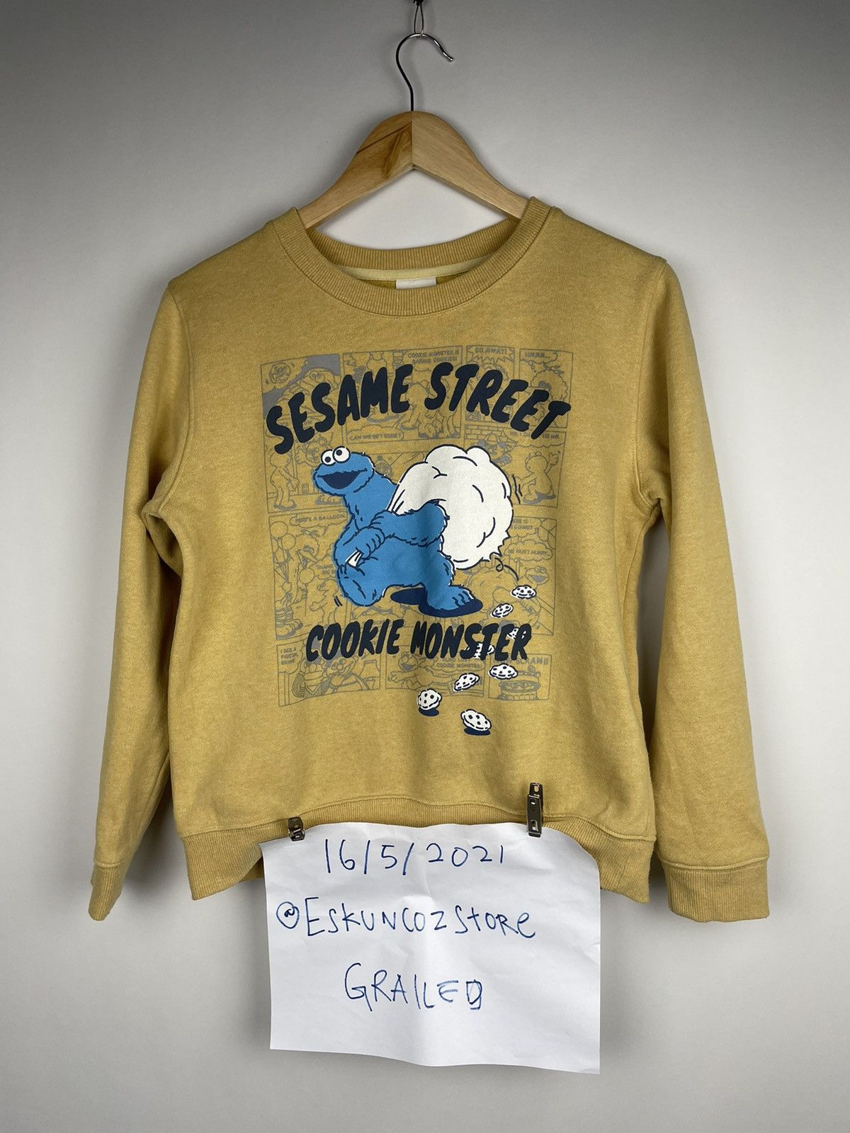 Vintage Sesame Street Sweatshirts Size M Size US M / EU 48-50 / 2 - 4 Thumbnail