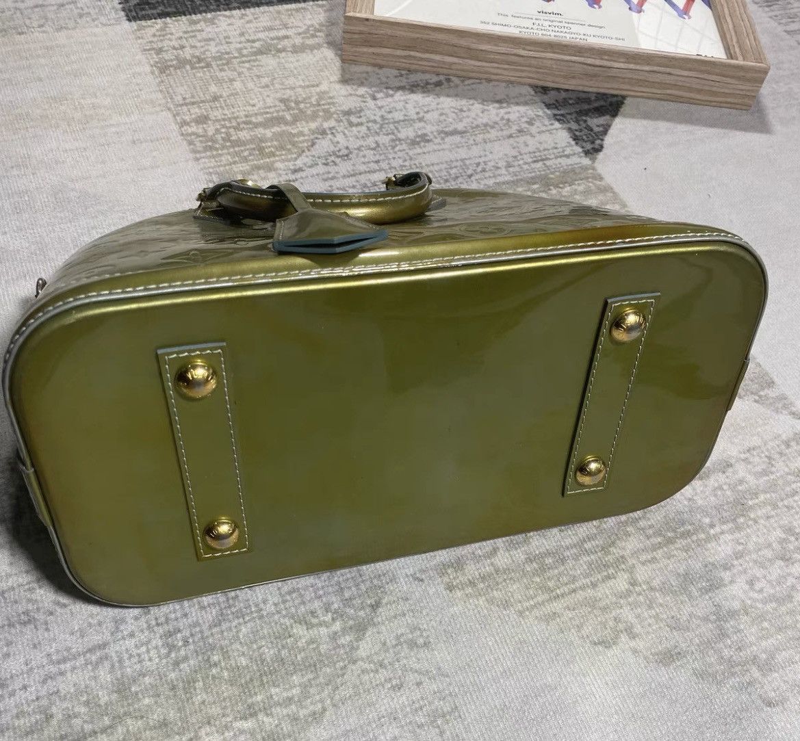 Louis Vuitton Louis Vuitton Vernis Alma Green Size ONE SIZE - 4 Thumbnail