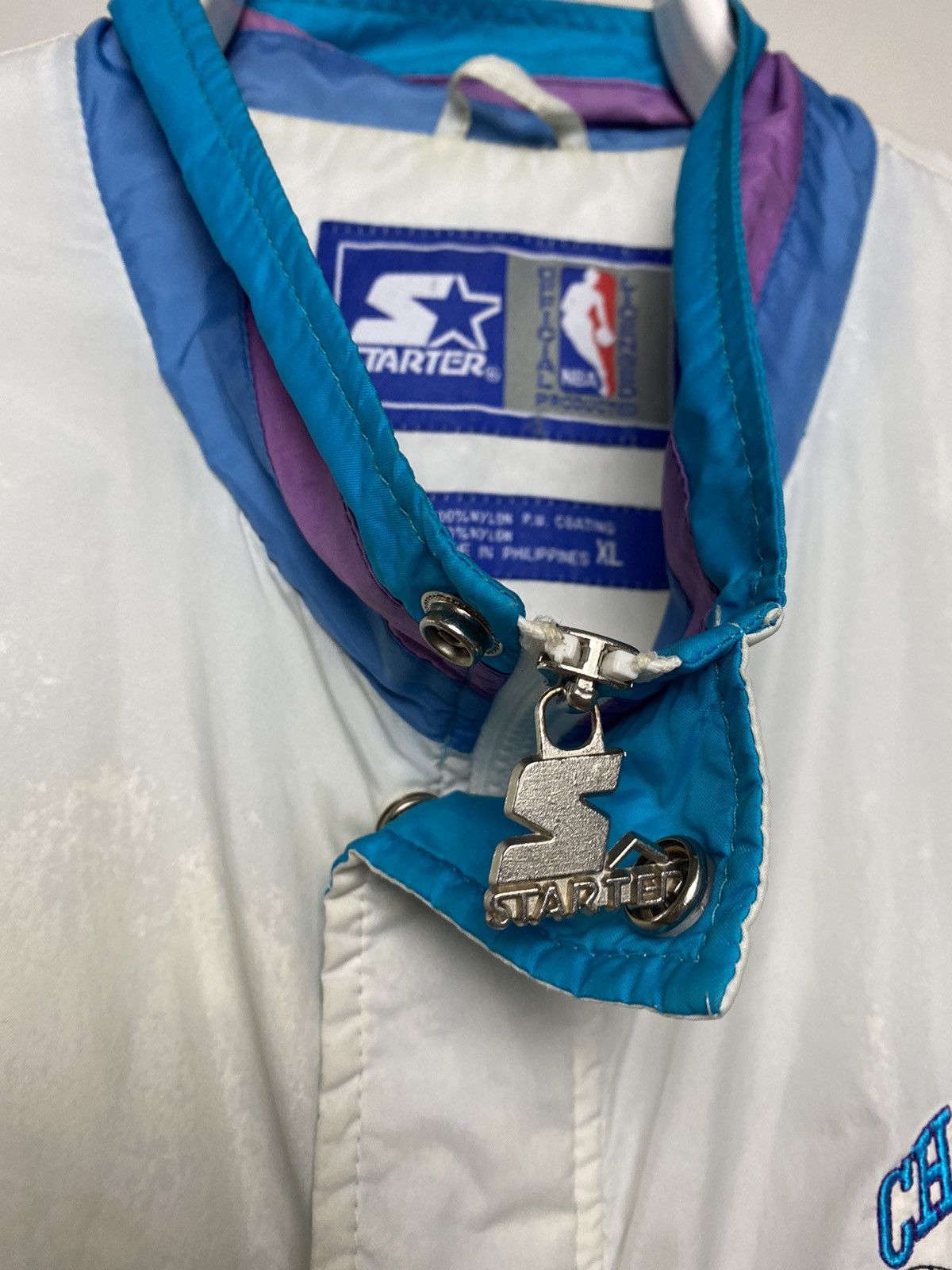 NBA × Starter × Vintage Charlotte Hornets Vintage big logo starter white jacket Size US XL / EU 56 / 4 - 6 Thumbnail