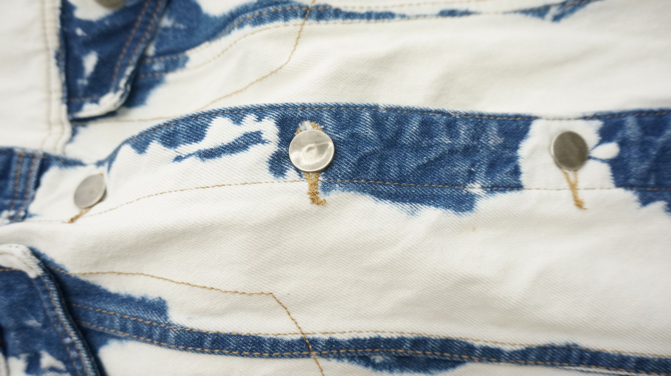 Forever 21 F21 Artist Bleach Dye Washed Sleeveless Denim Jacket Size US M / EU 48-50 / 2 - 12 Thumbnail