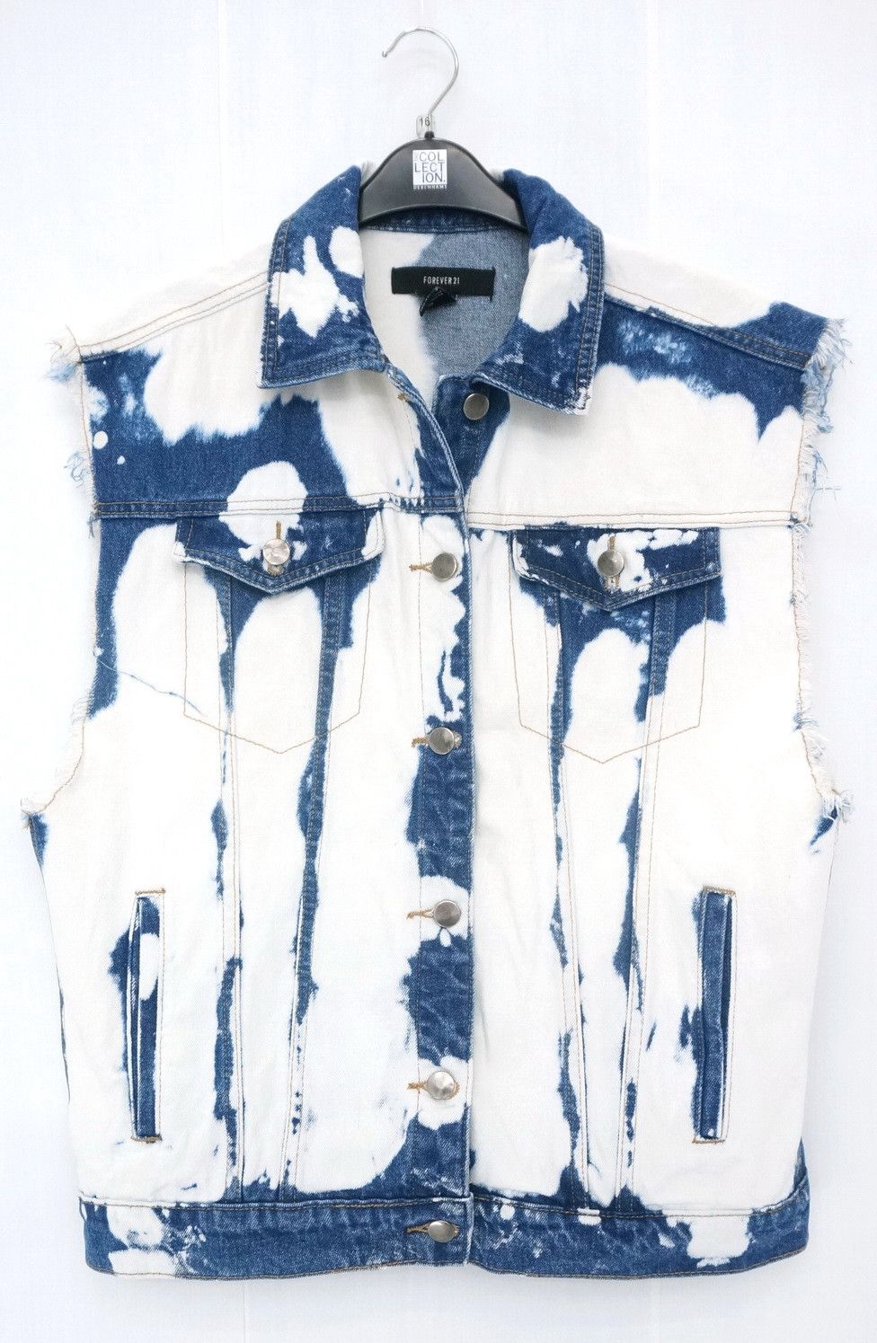 Forever 21 F21 Artist Bleach Dye Washed Sleeveless Denim Jacket Size US M / EU 48-50 / 2 - 3 Thumbnail