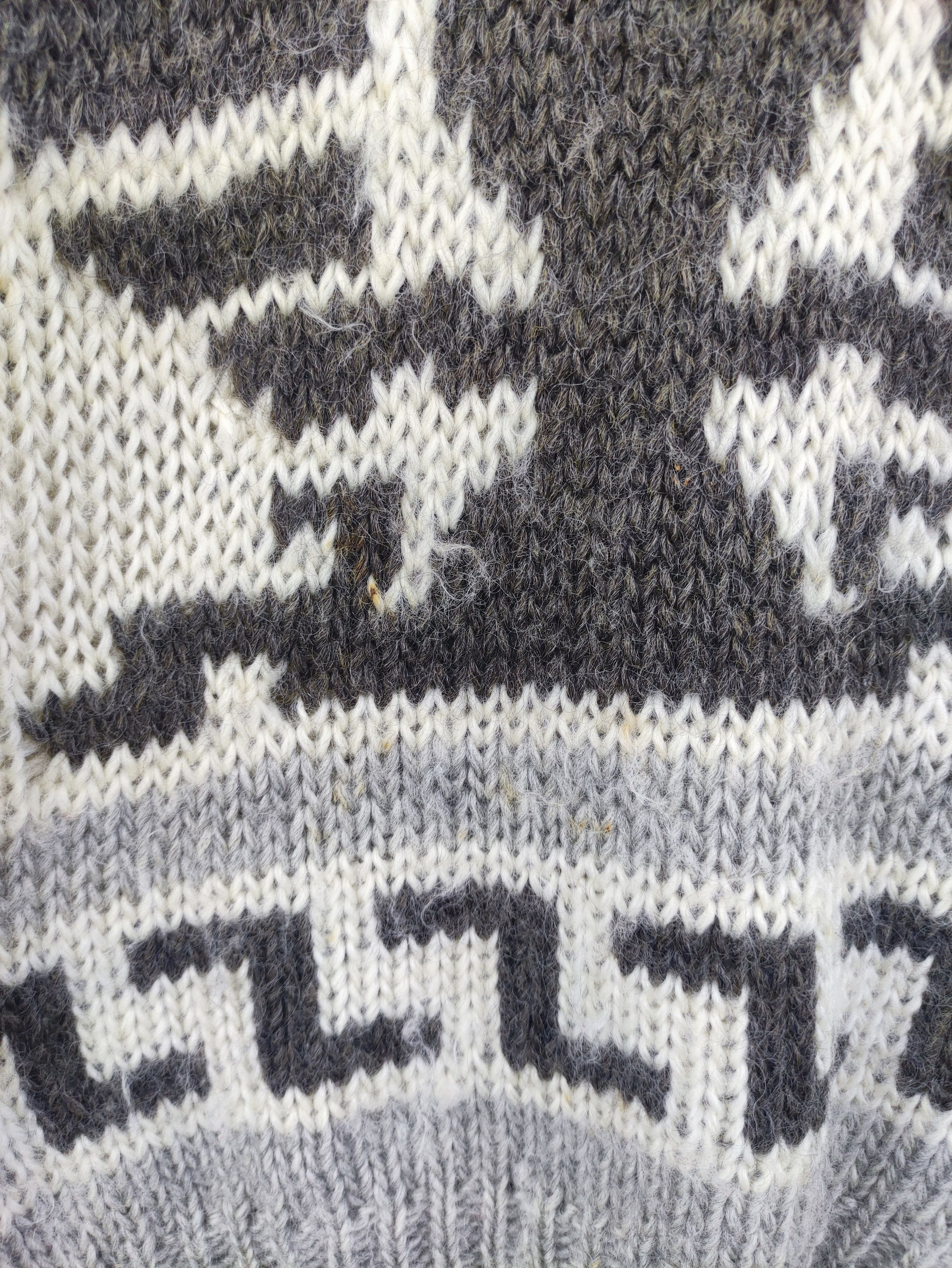 Aran Isles Knitwear Vintage Green Hawk Wool Knit Sweater Size US M / EU 48-50 / 2 - 2 Thumbnail