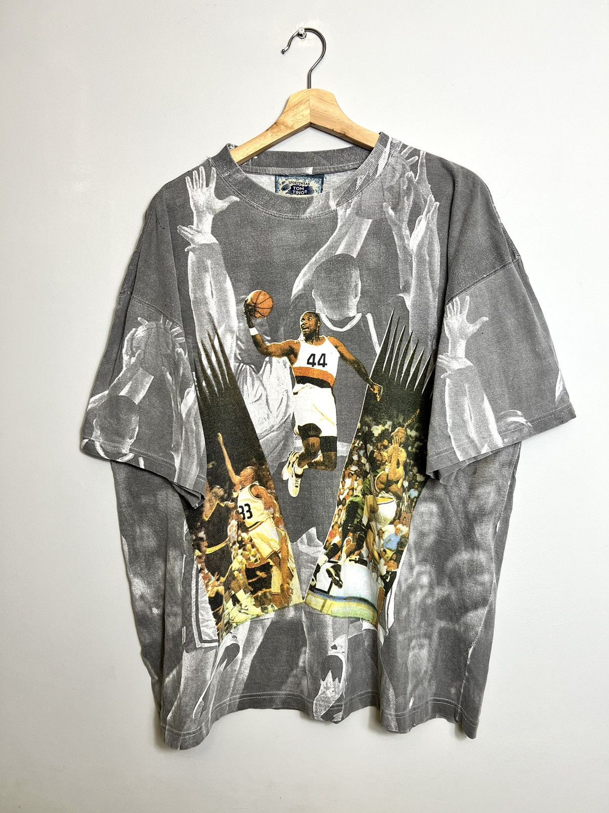NBA Rare Vintage 90s NBA Basketball All Over Print AOP Shirt Size US XL / EU 56 / 4 - 1 Thumbnail