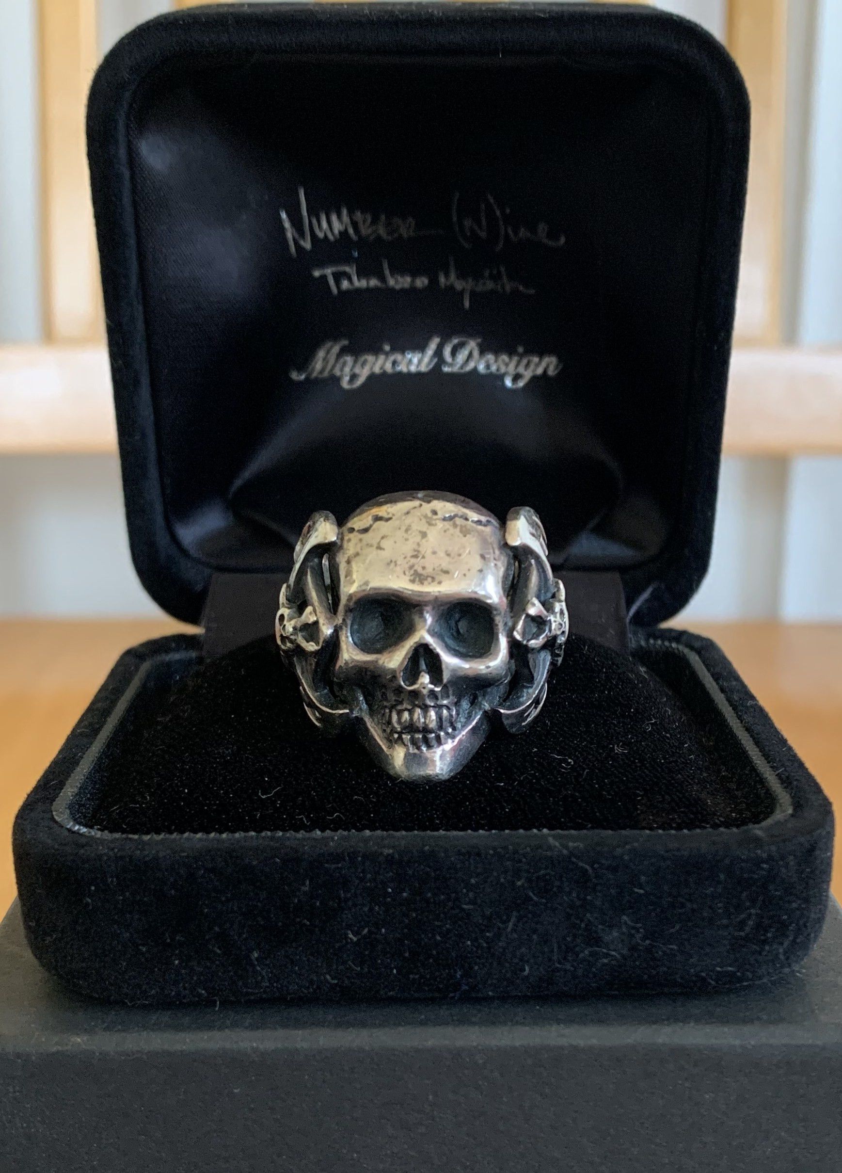 FW06 Silver Skull Ring w/box