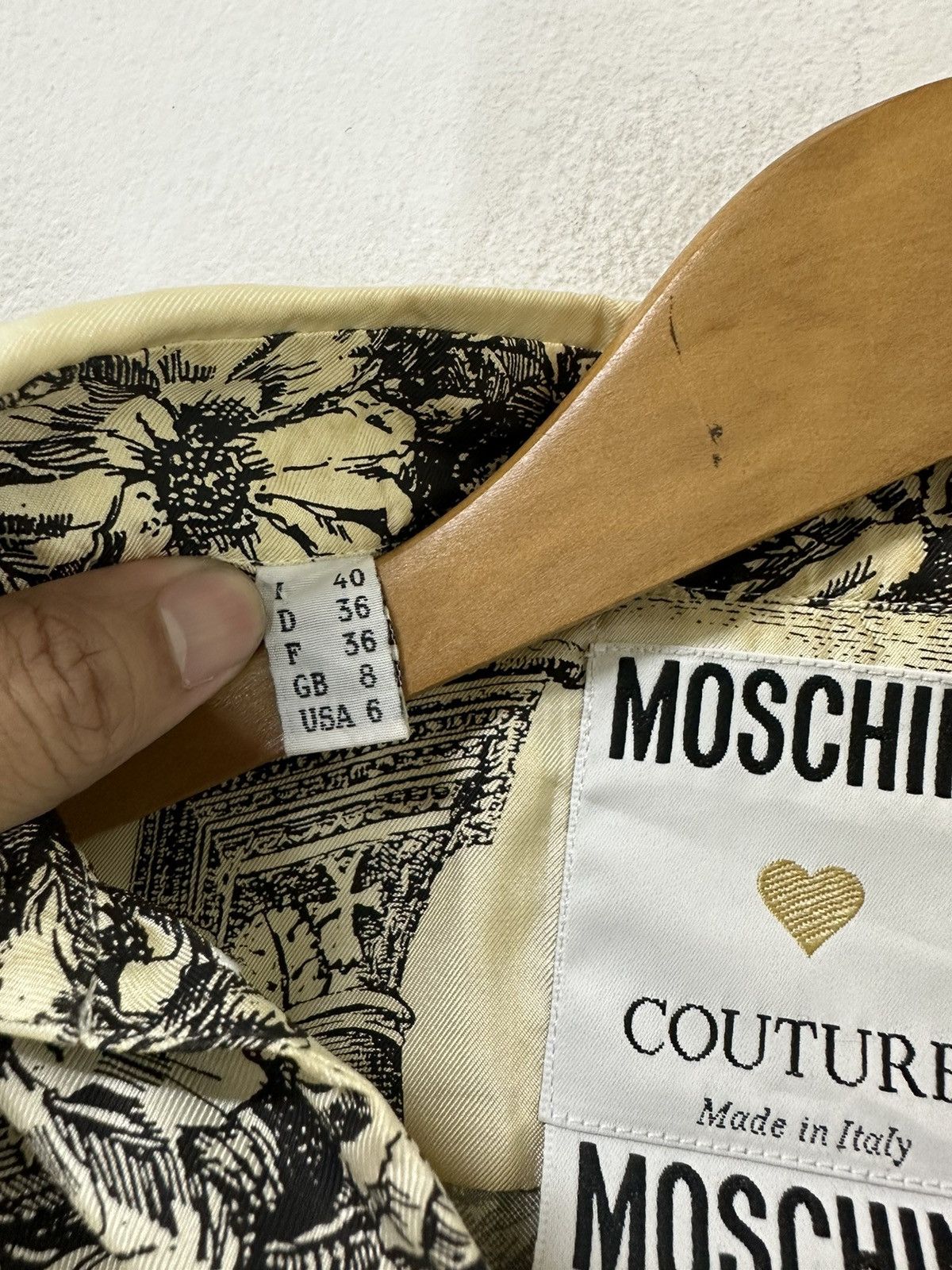Moschino Luxury Moschino Button Ups Silk Shirt Full Print Roman City Size M / US 6-8 / IT 42-44 - 4 Thumbnail