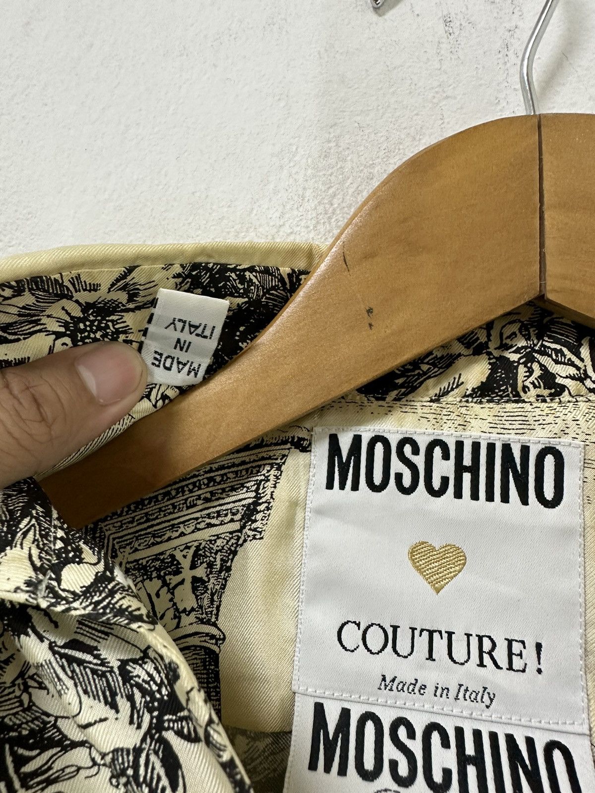 Moschino Luxury Moschino Button Ups Silk Shirt Full Print Roman City Size M / US 6-8 / IT 42-44 - 5 Thumbnail
