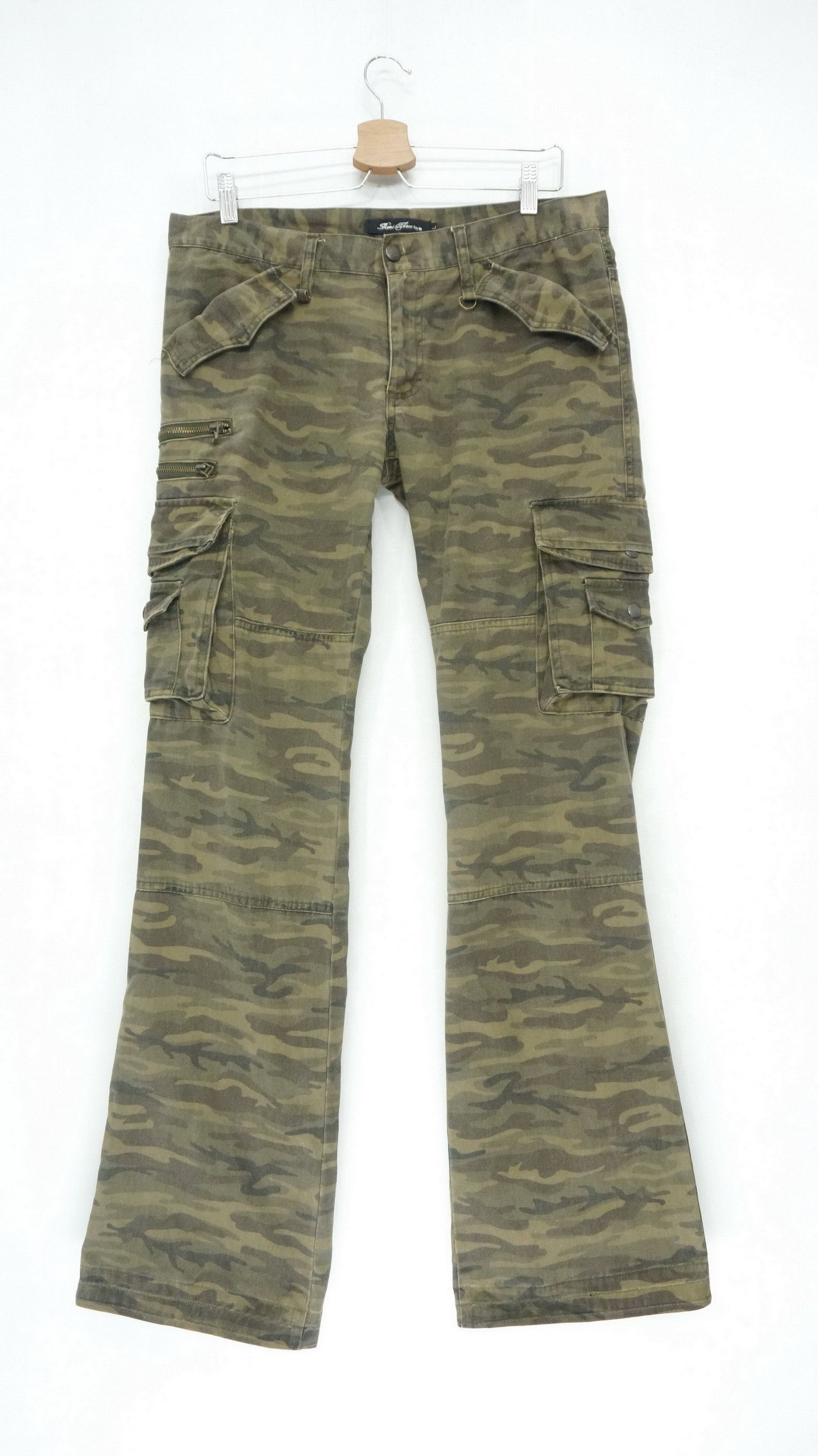 Japanese Brand 🔥ROOT THREE🇯🇵 Low Rise Flare Tiger Camo Cargo Pants Size US 32 / EU 48 - 1 Thumbnail