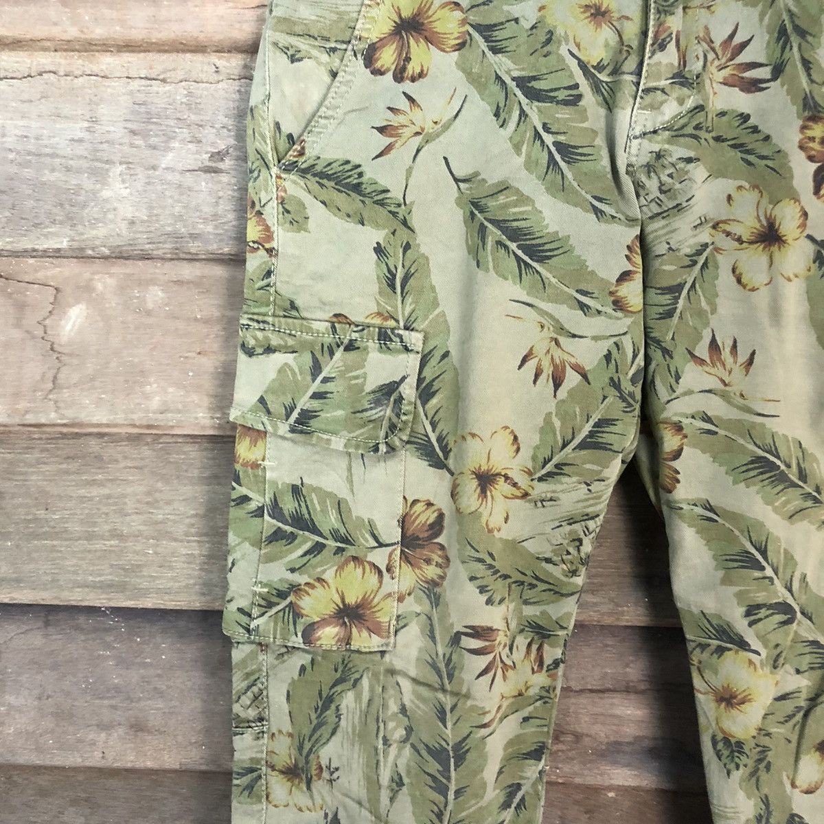 Japanese Brand DLL For One Flower Green Cargo Multipocket Pants #1498 Size US 30 / EU 46 - 4 Thumbnail