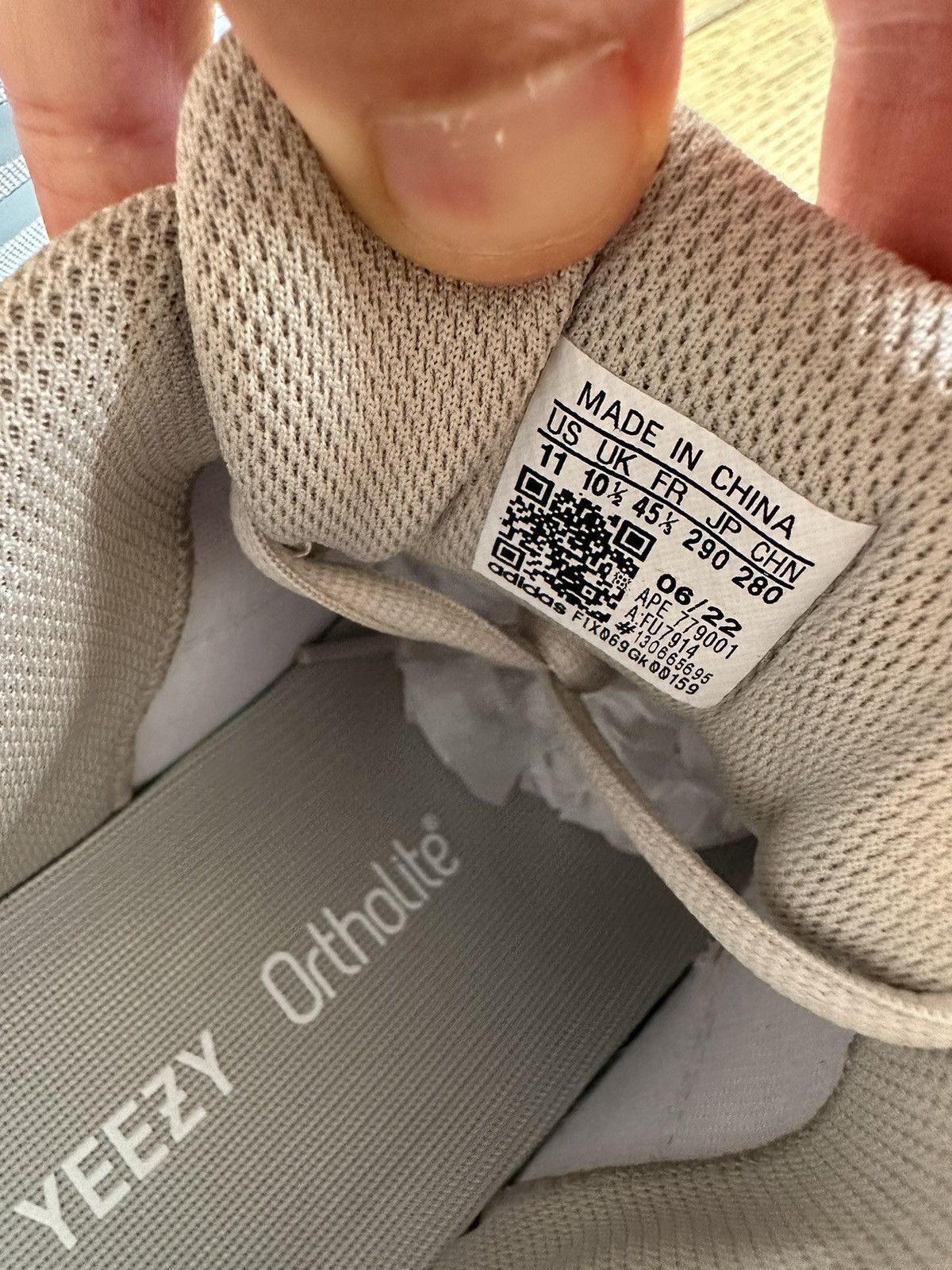 Adidas × Kanye West Yeezy 700 V2 Tephra Size US 11 / EU 44 - 6 Thumbnail