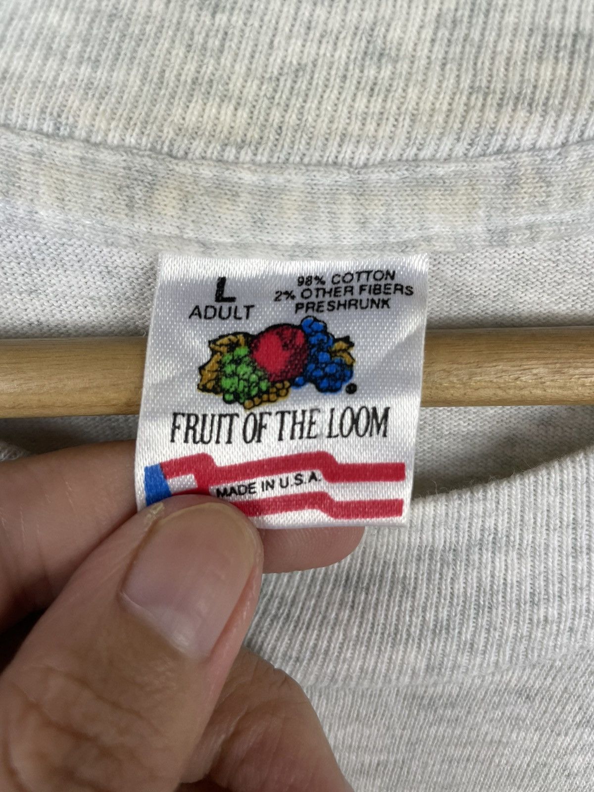 Vintage Vintage 90s T Shirt L - Wisconsin Rose Bowl Single Stitch Size US L / EU 52-54 / 3 - 3 Thumbnail