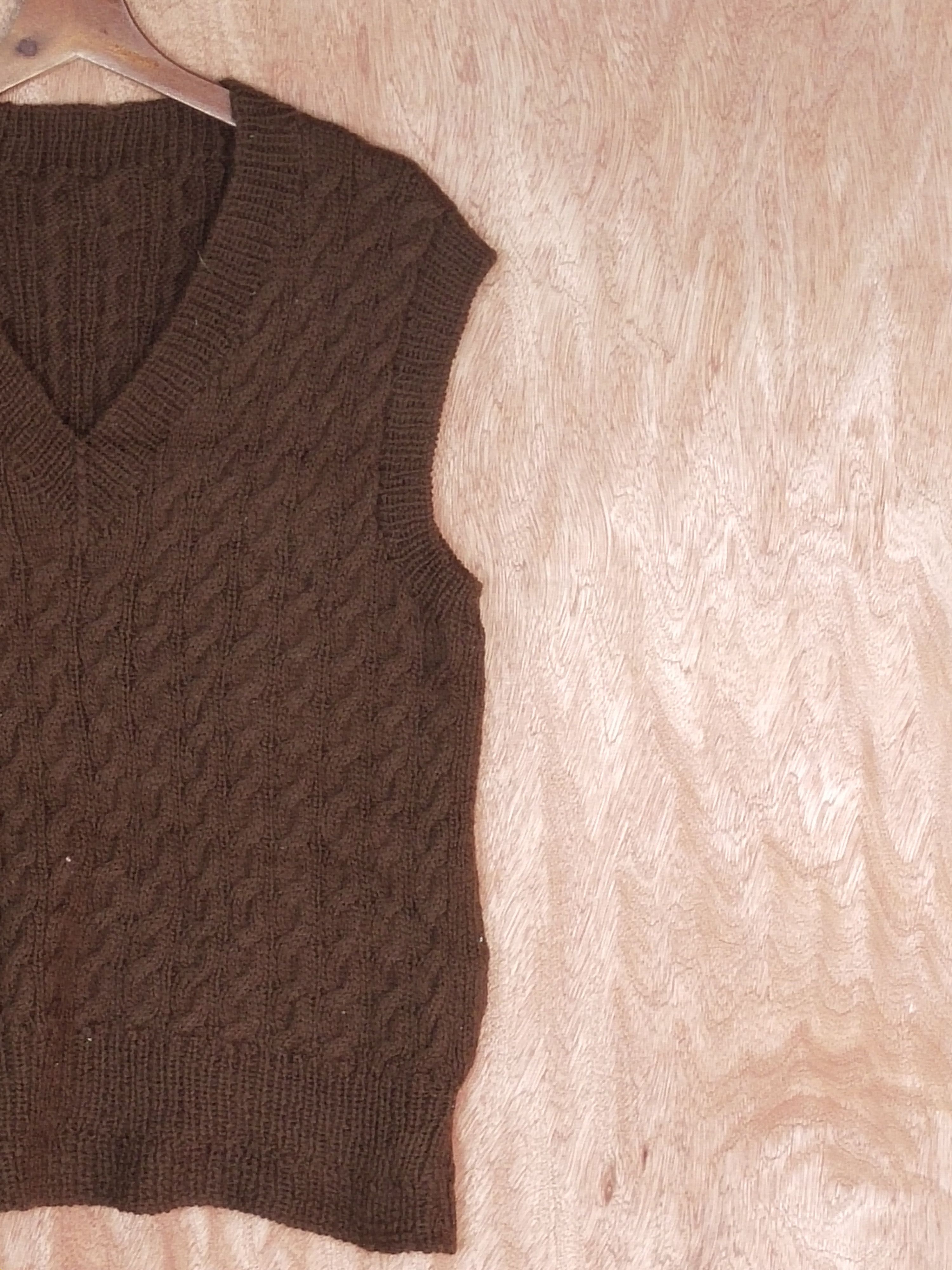 Vintage Japan Brown sleeveless cable knitwear #S109 Size US M / EU 48-50 / 2 - 3 Thumbnail